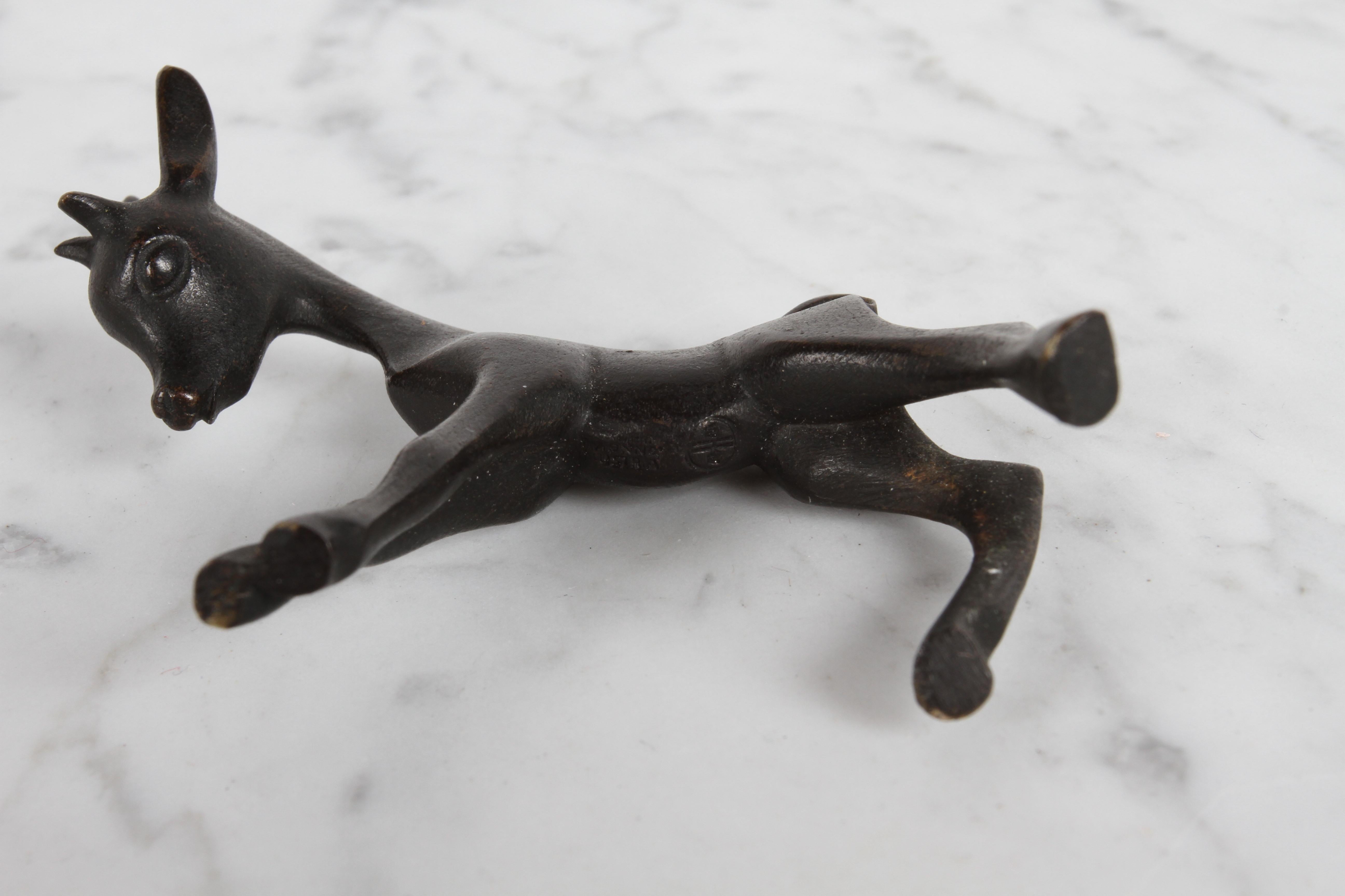 Karl Hagenauer (wHw) 1940 Wiener Werkstätte Figura in bronzo in miniatura di una capra in vendita 6