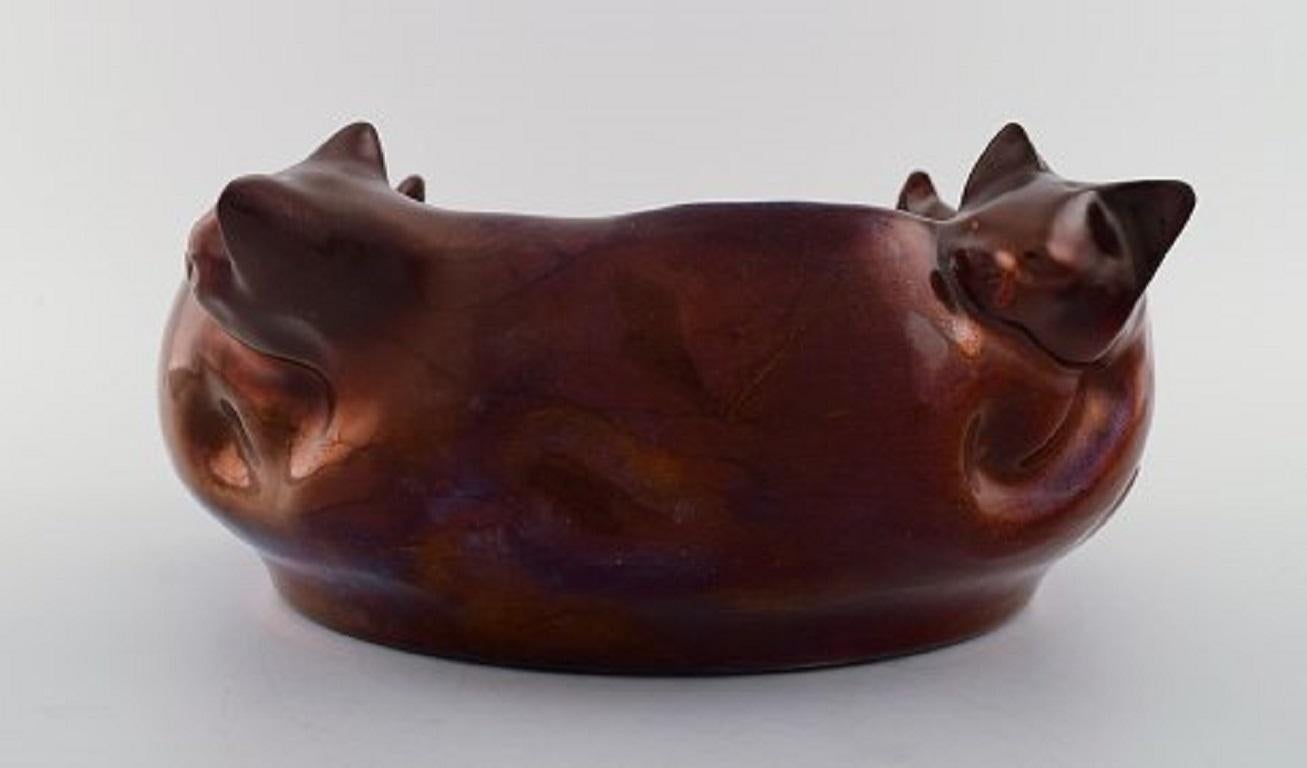 Karl Hansen Reistrup for Kähler, Rare Bowl with Cats in Beautiful Luster Glaze In Good Condition In Copenhagen, DK