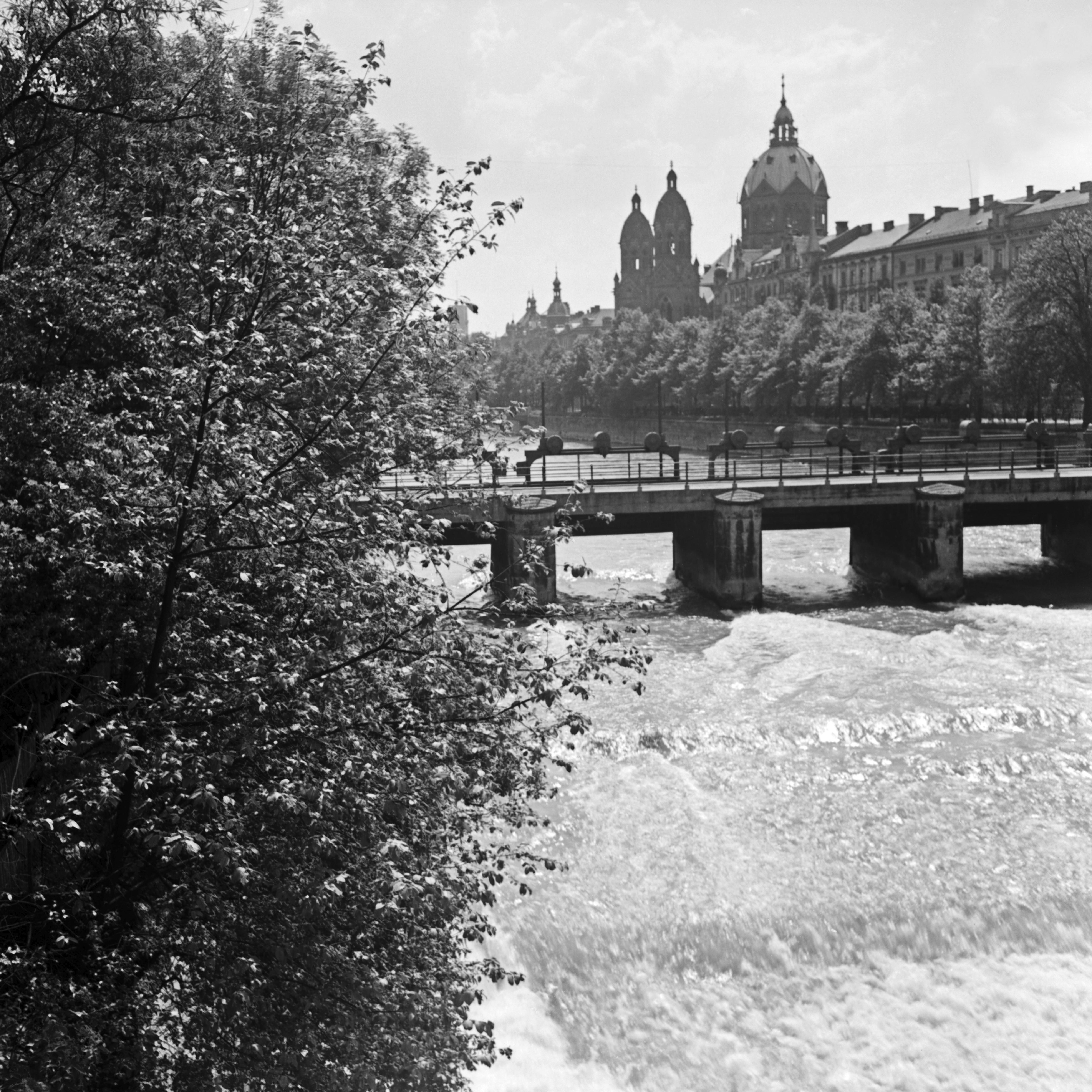 Karl Heinrich Lämmel Black and White Photograph - Bridge at Isar view to Lutheran St. Lukas church, Germany 1937, Printed Later