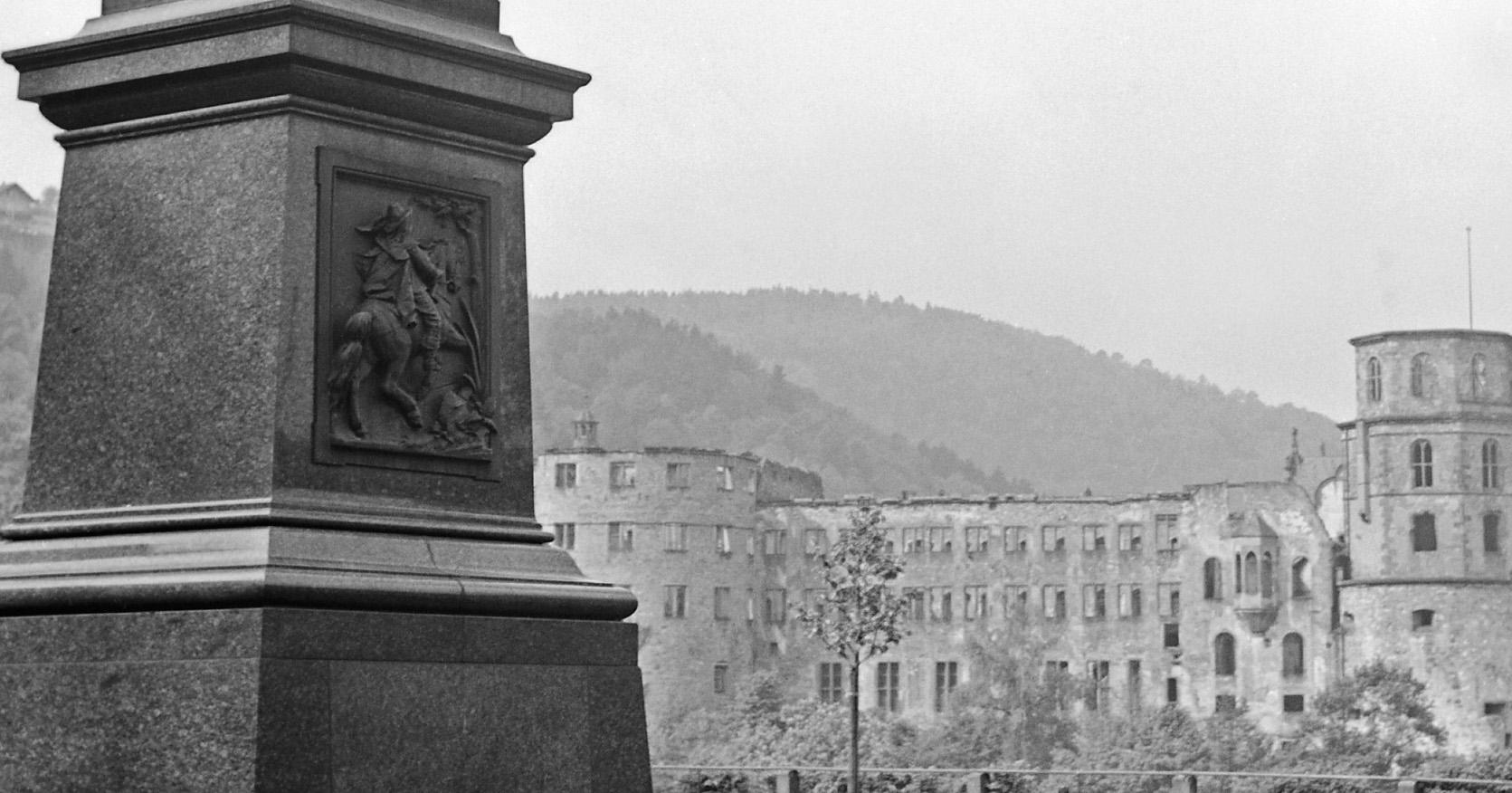 Castle from Scheffelterrasse terrace, Heidelberg Germany 1938, Printed Later - Photograph by Karl Heinrich Lämmel