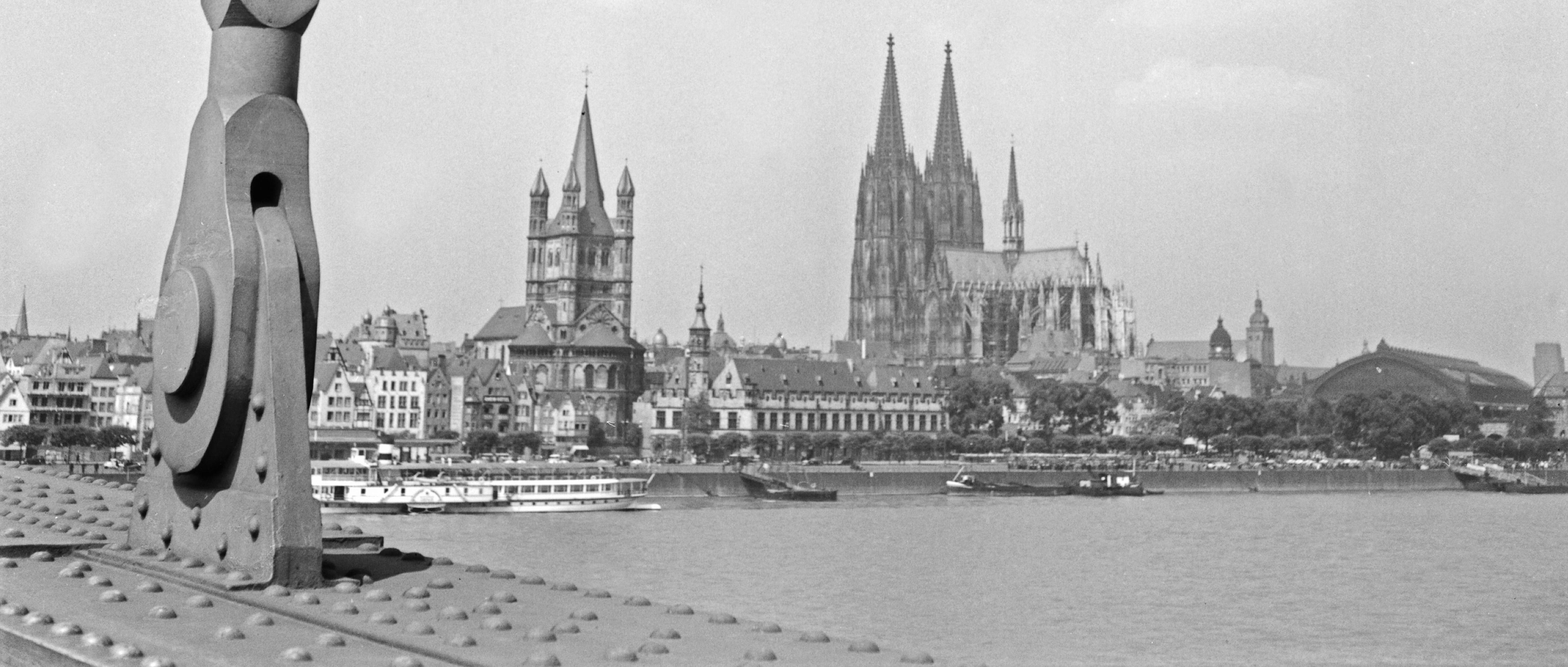 Köln, Deutschland 1935, Später gedruckt – Photograph von Karl Heinrich Lämmel