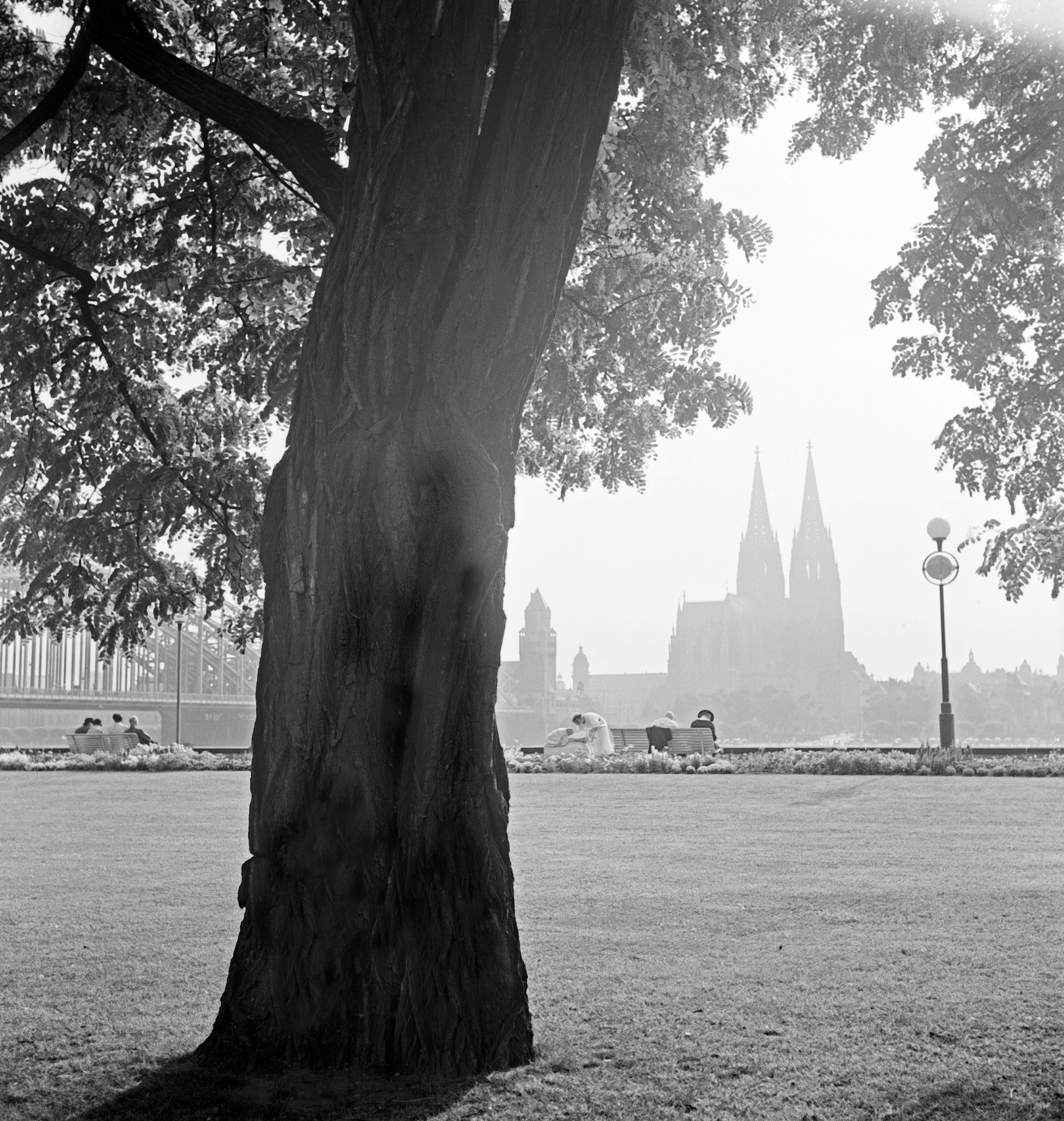 Karl Heinrich Lämmel Black and White Photograph - Cologne, Germany 1935, Printed Later