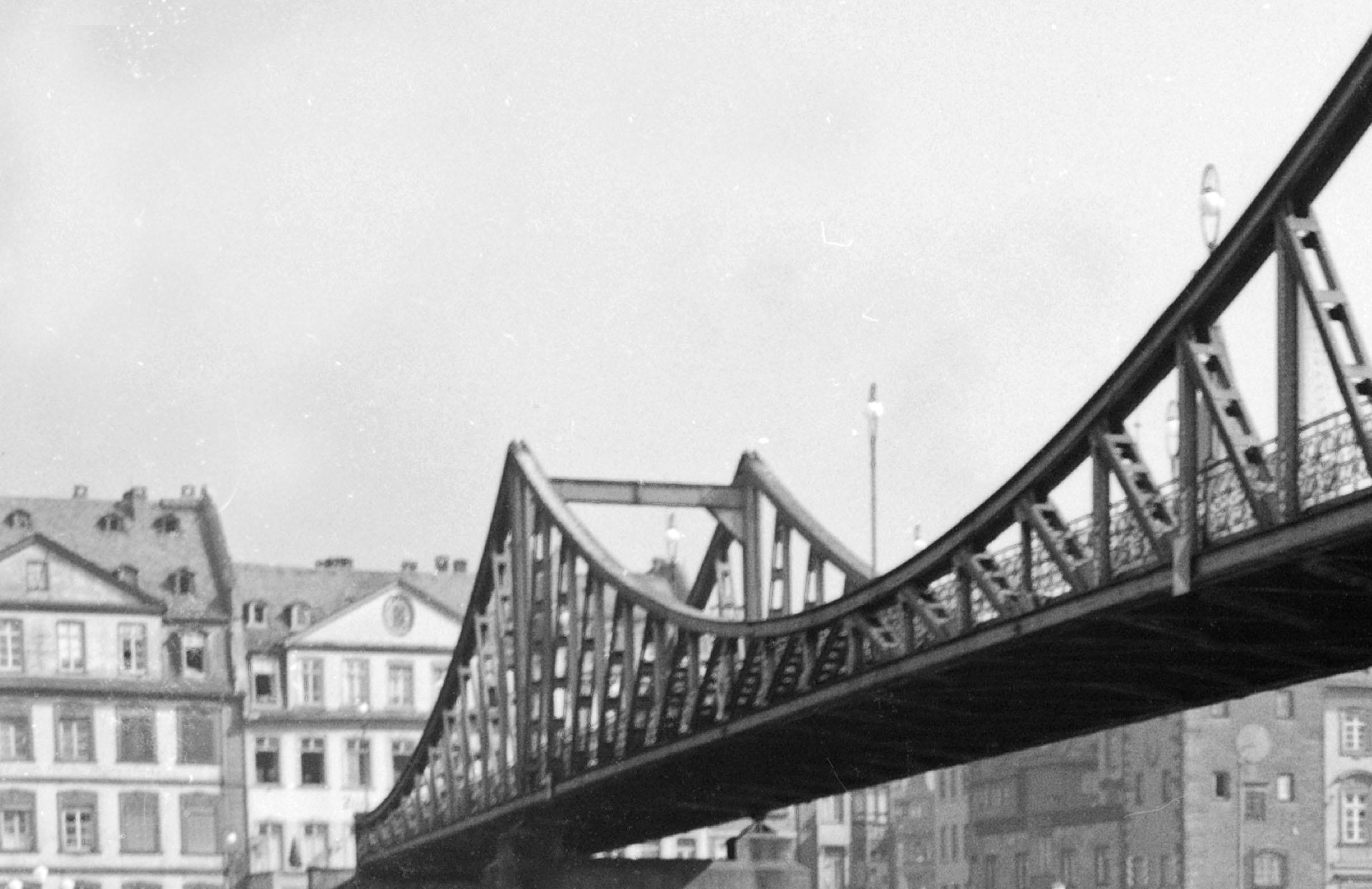 Frankfurt, Deutschland 1935, Später gedruckt – Photograph von Karl Heinrich Lämmel