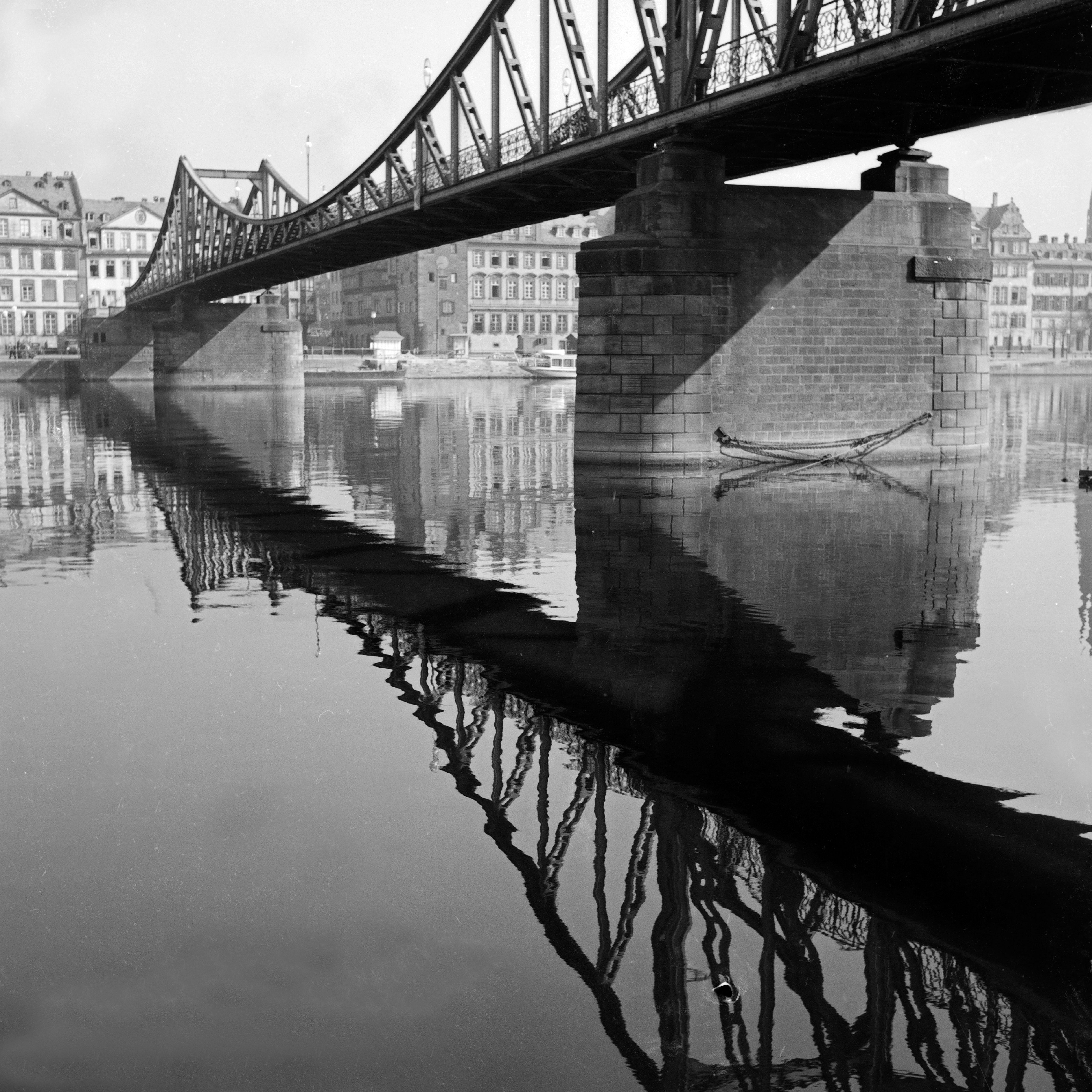 Karl Heinrich Lämmel Black and White Photograph - Frankfurt, Germany 1935, Printed Later