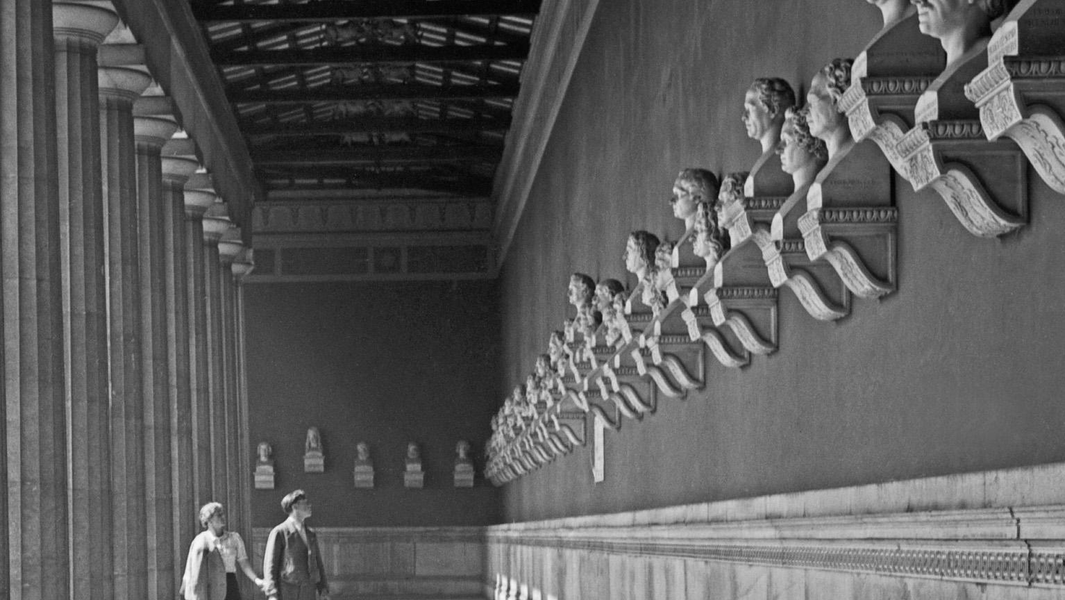 Hall of fame, busts of celebrities, Munich Germany 1937, Printed Later - Photograph by Karl Heinrich Lämmel