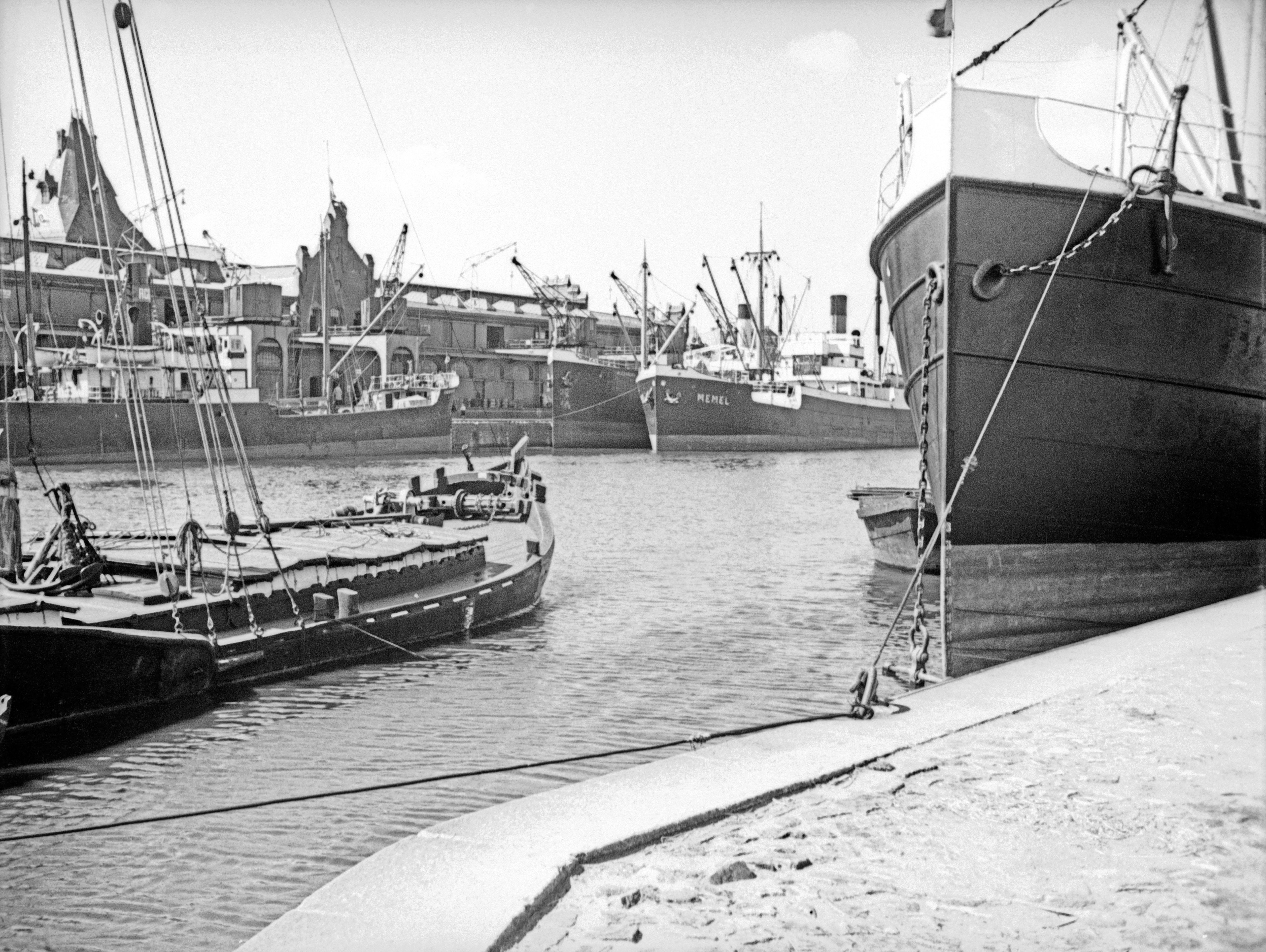 Karl Heinrich Lämmel Black and White Photograph - Ships at the inner harbor of Koenigsberg, Germany 1934 Printed Later 