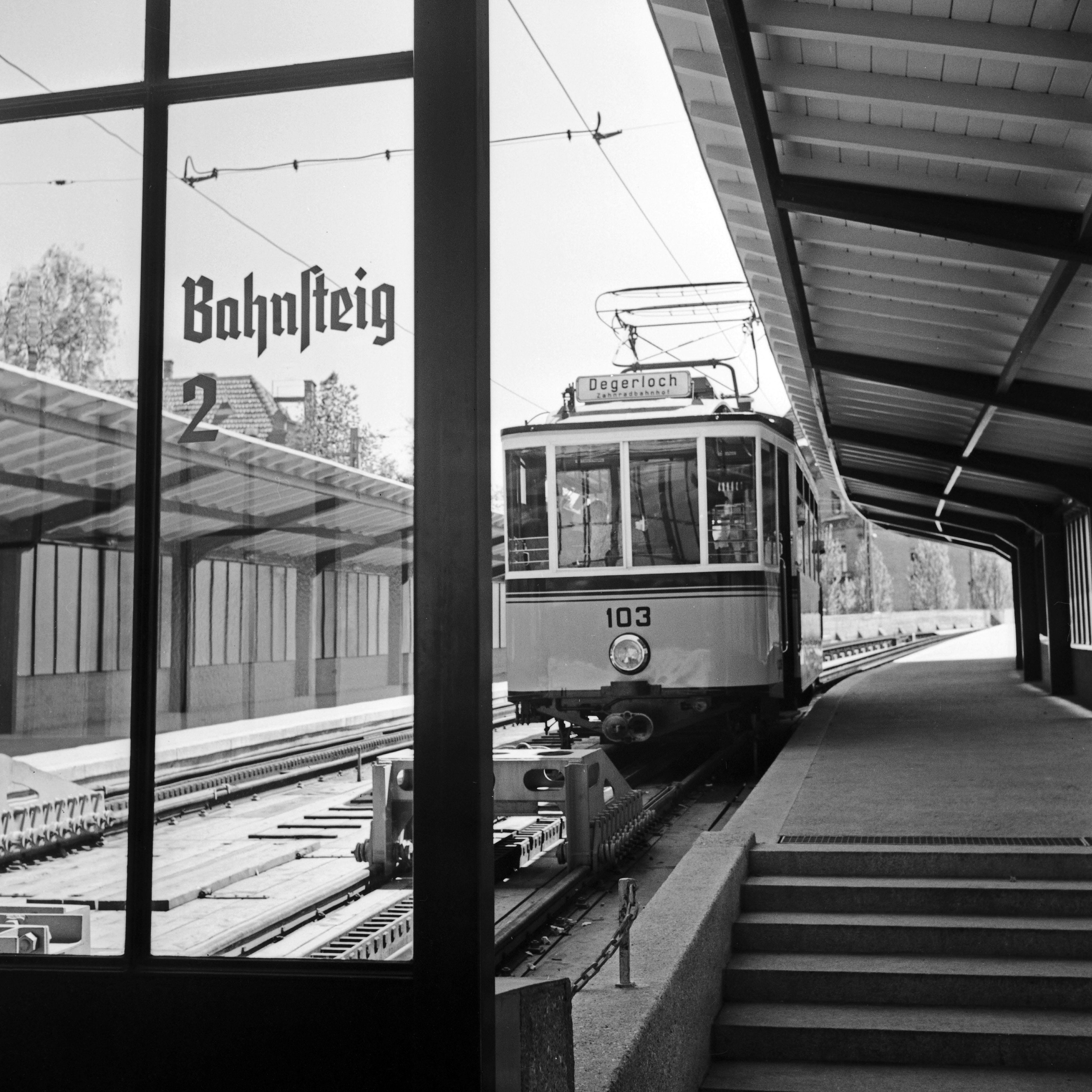 Karl Heinrich Lämmel Black and White Photograph - Train to Degerloch waiting at platform, Stuttgart Germany 1935, Printed Later