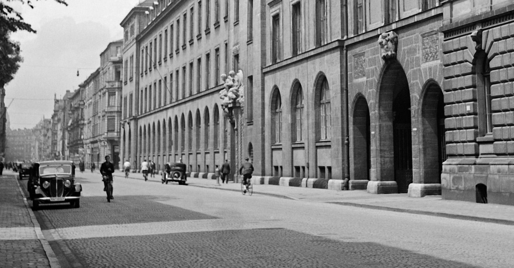View to the technical university at Munich, Germany 1937, Printed Later - Photograph by Karl Heinrich Lämmel