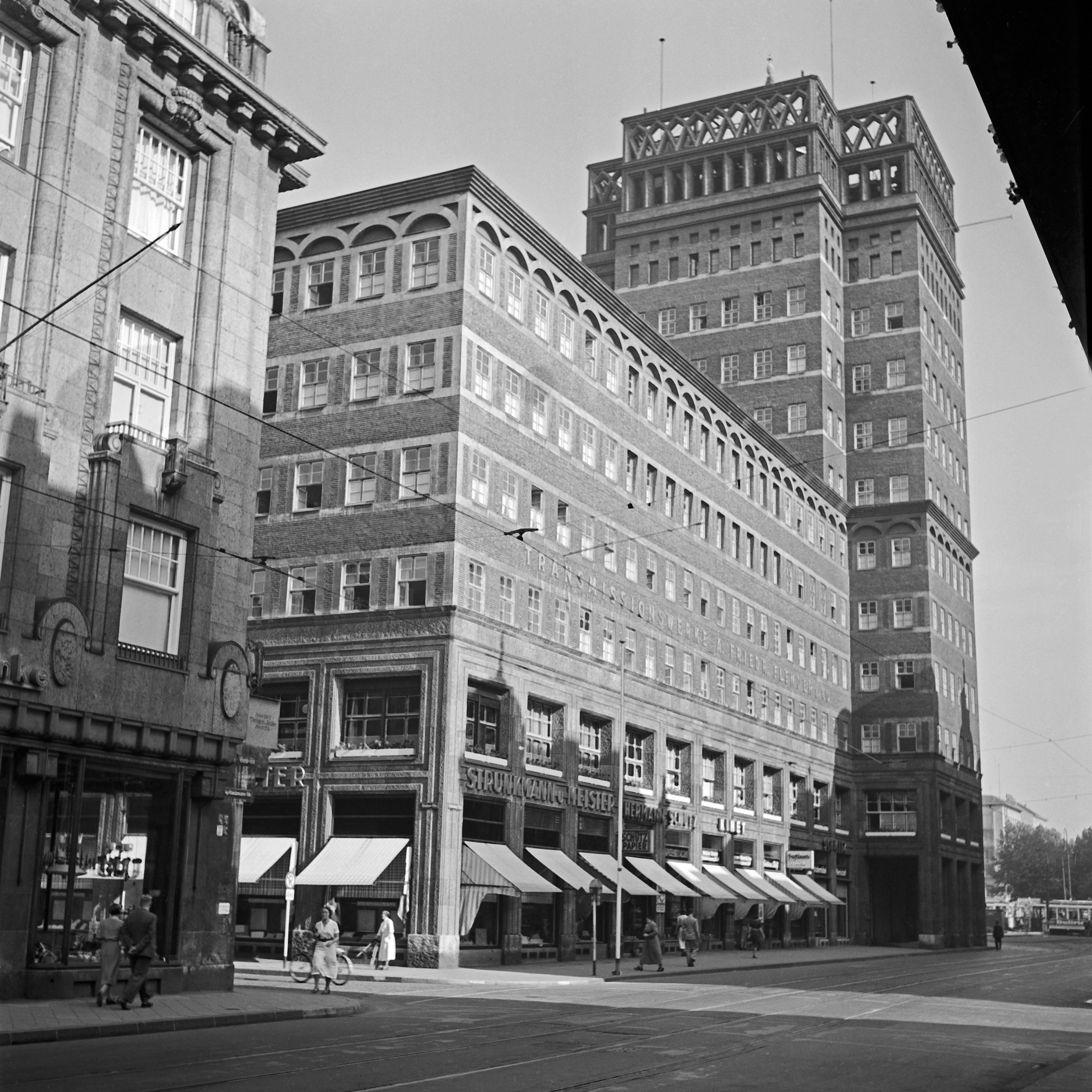 Karl Heinrich Lämmel Black and White Photograph - Wilhelm Marx skyscraper at Duesseldorf city centre, Germany 1937 Printed Later