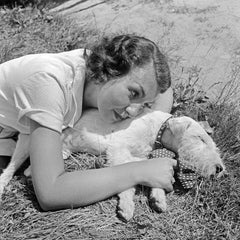Mujer y perro en verano - Años 30