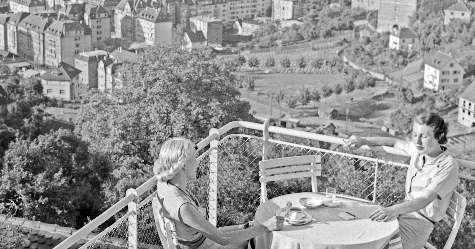 Women on terrace of Wielandshoehe, Stuttgart Germany 1935, Printed Later - Photograph by Karl Heinrich Lämmel