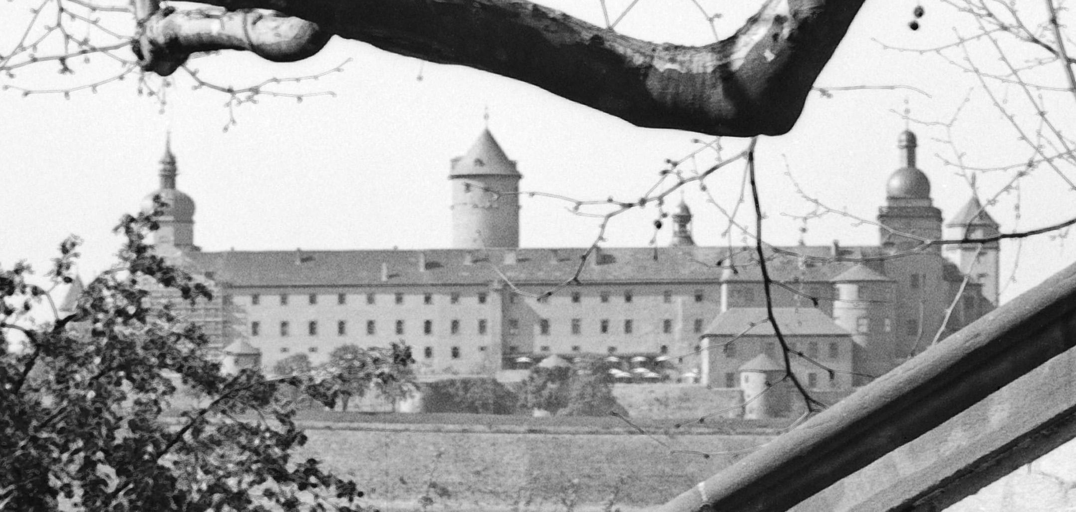 Würzburg, Germany 1935, Printed Later - Photograph by Karl Heinrich Lämmel