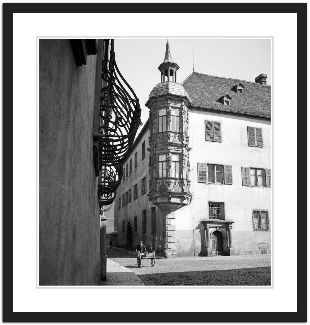 Würzburg, Germany 1935, Printed Later - Black Black and White Photograph by Karl Heinrich Lämmel