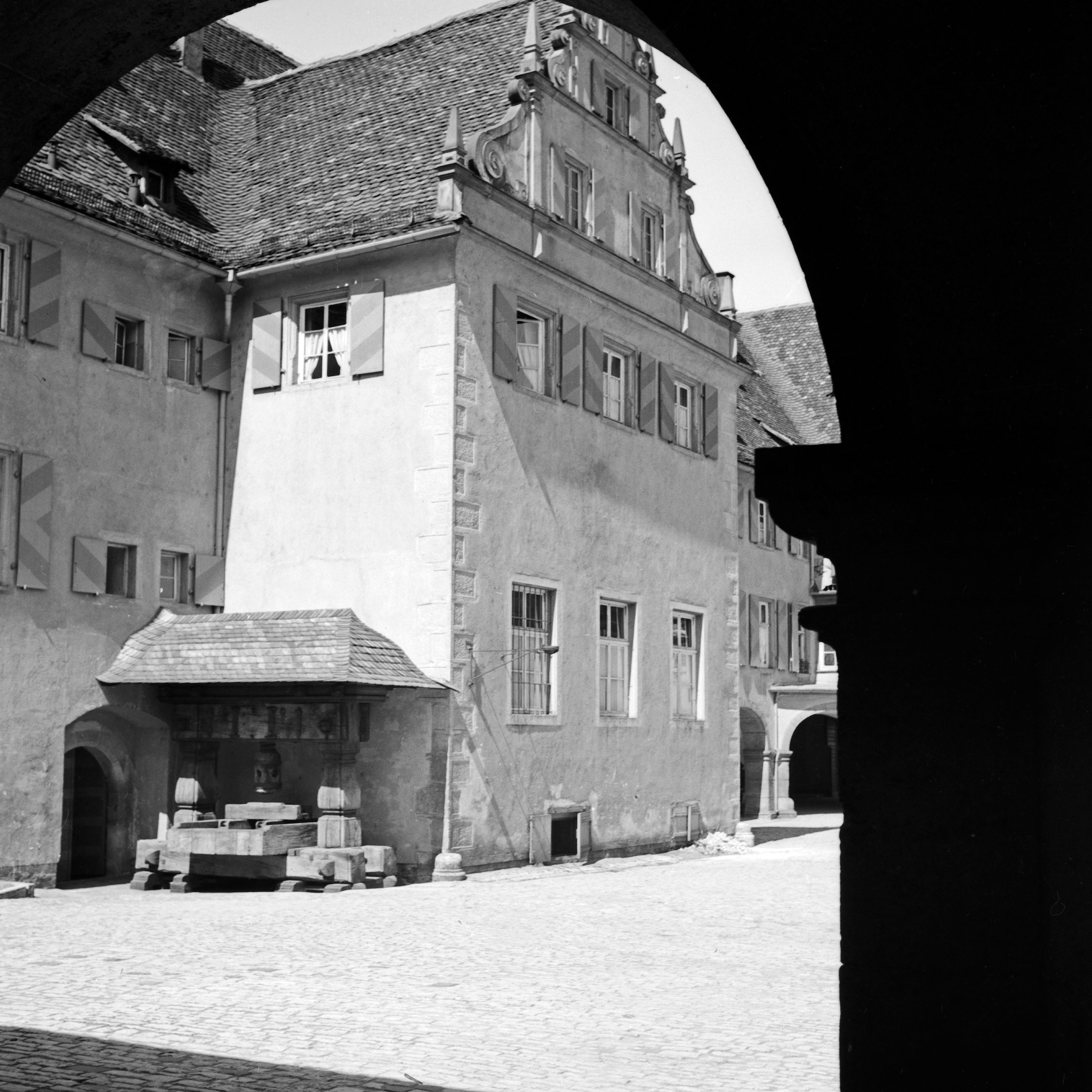 Karl Heinrich Lämmel Black and White Photograph - Würzburg, Germany 1935, Printed Later