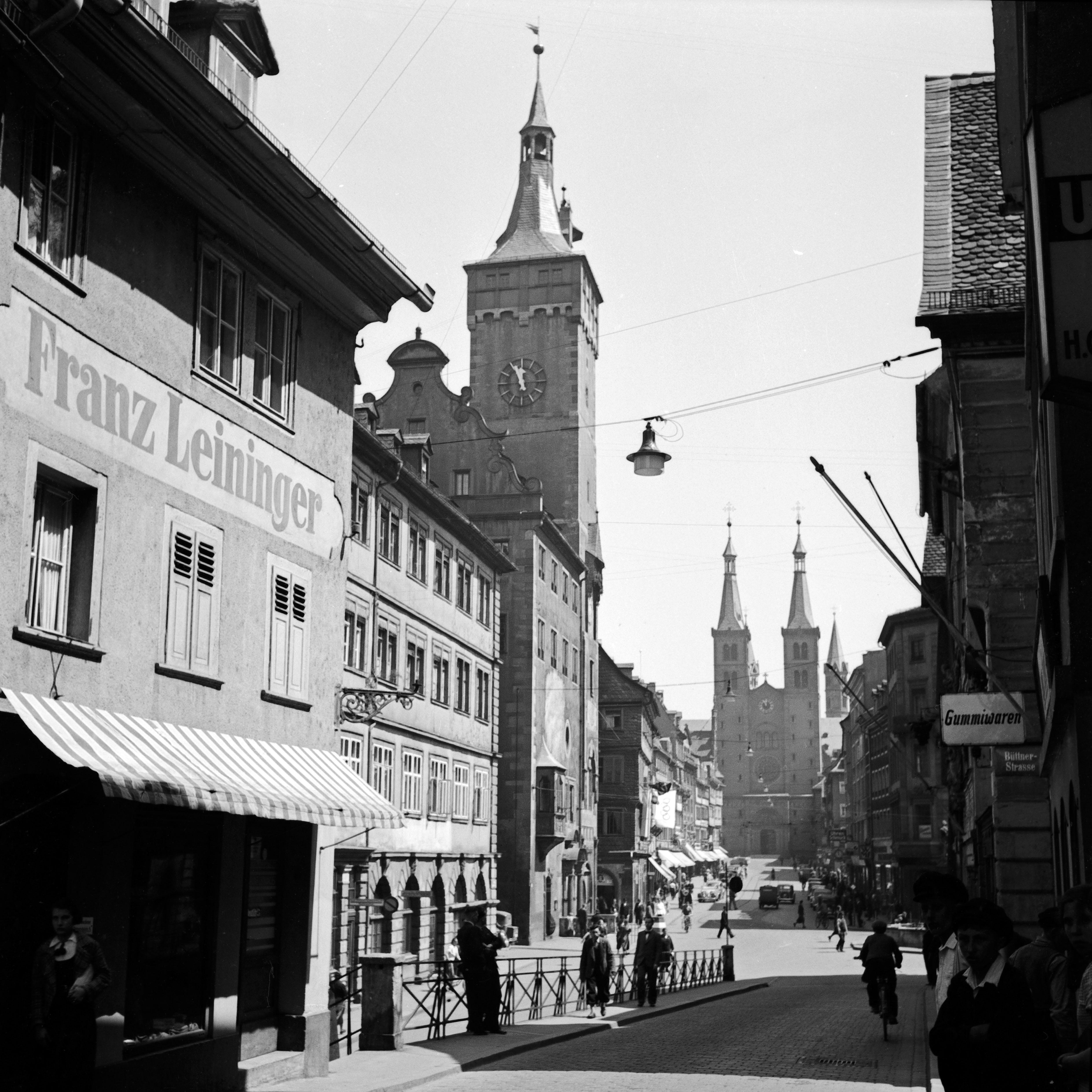 Black and White Photograph di Karl Heinrich Lämmel - Würzburg, Germania 1935, stampato successivamente