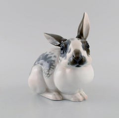 Karl Himmelstoss für Rosenthal, Kaninchen in Porzellan sitzend, 1920er / 30er Jahre