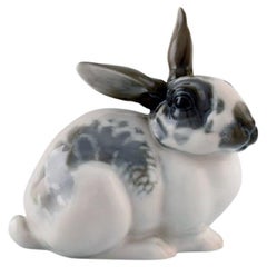 Antique Karl Himmelstoss for Rosenthal, Sitting Rabbit in Porcelain, 1920s / 30s