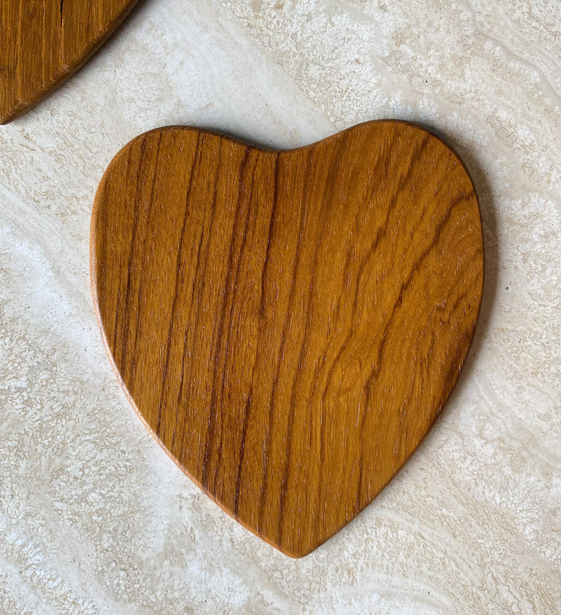 Karl Holmberg Set of Three Teak Heart Coasters, Sweden, 1960s In Good Condition For Sale In Costa Mesa, CA