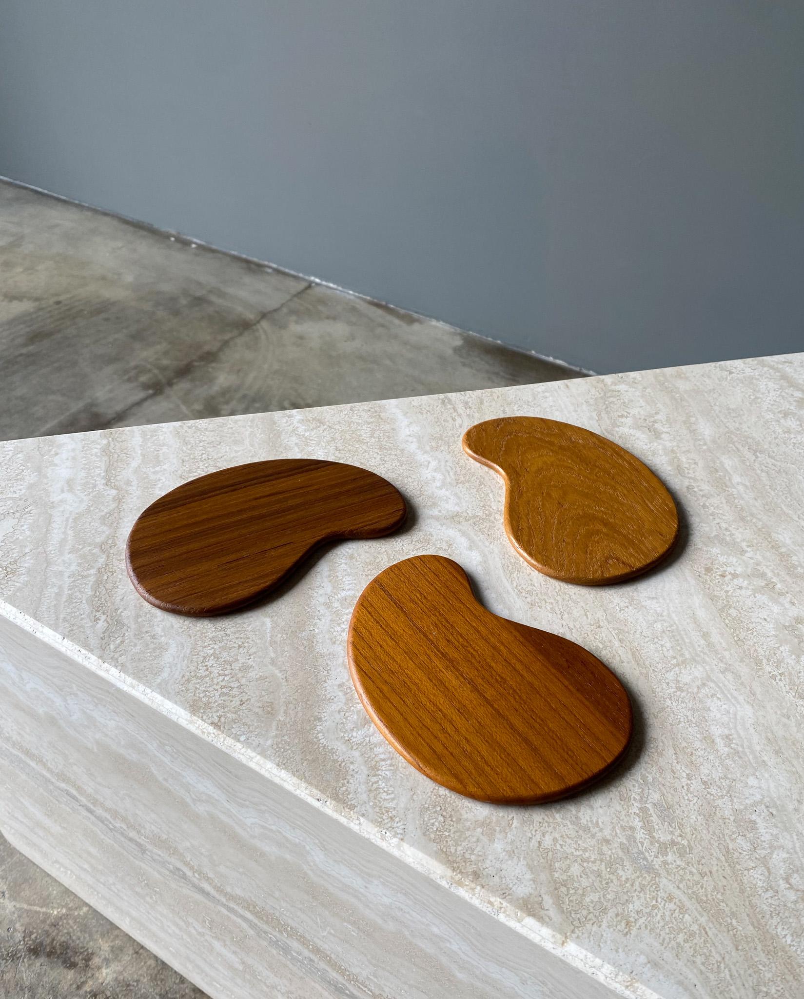 Karl Holmberg Set of Three Teak Kidney Bean Coasters, Sweden, 1960s For Sale 2