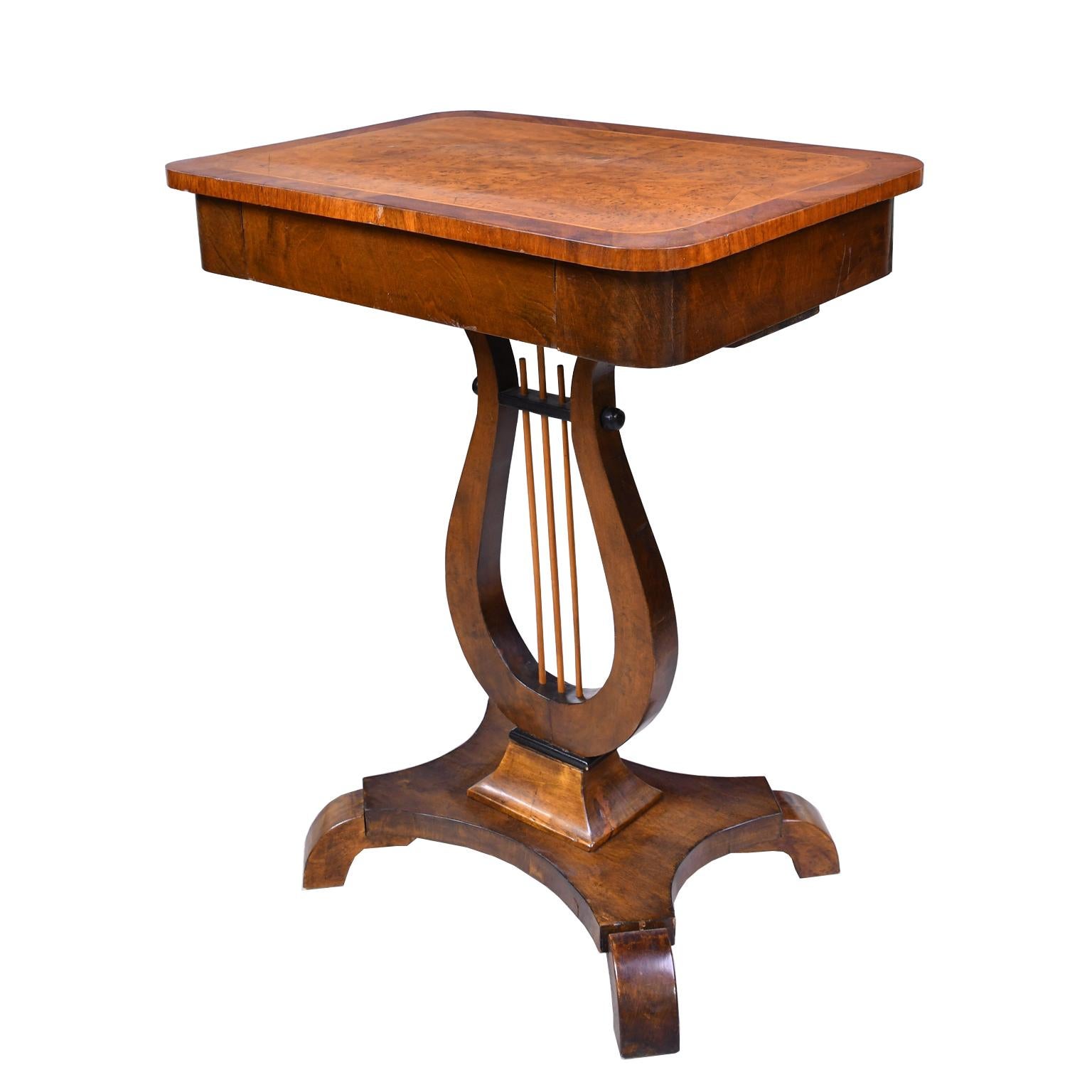 Inlay Karl Johan Salon Table in Birchwood with Lyre Pedestal, Sweden, circa 1820 For Sale