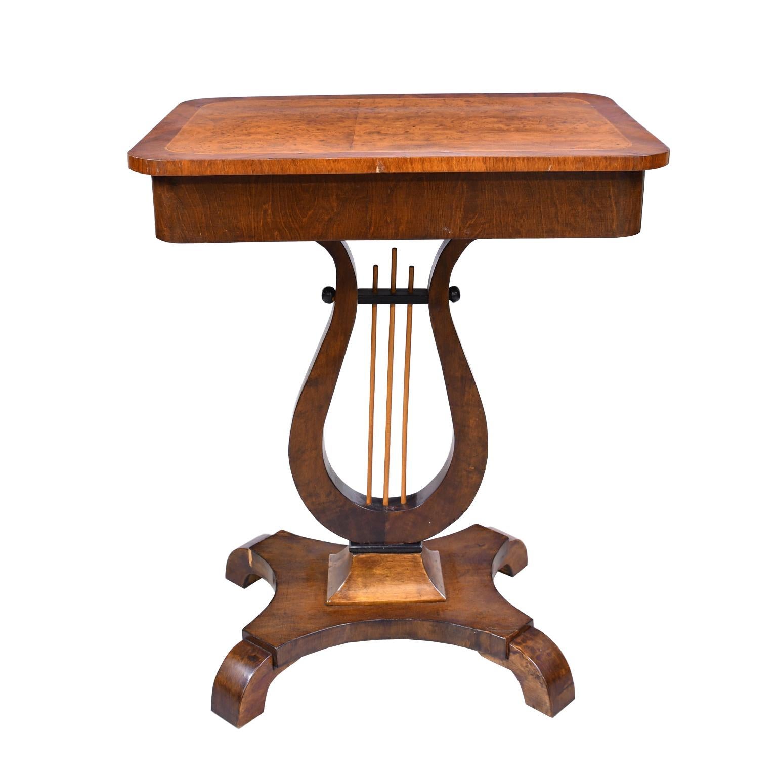 Karl Johan Salon Table in Birchwood with Lyre Pedestal, Sweden, circa 1820 For Sale 1