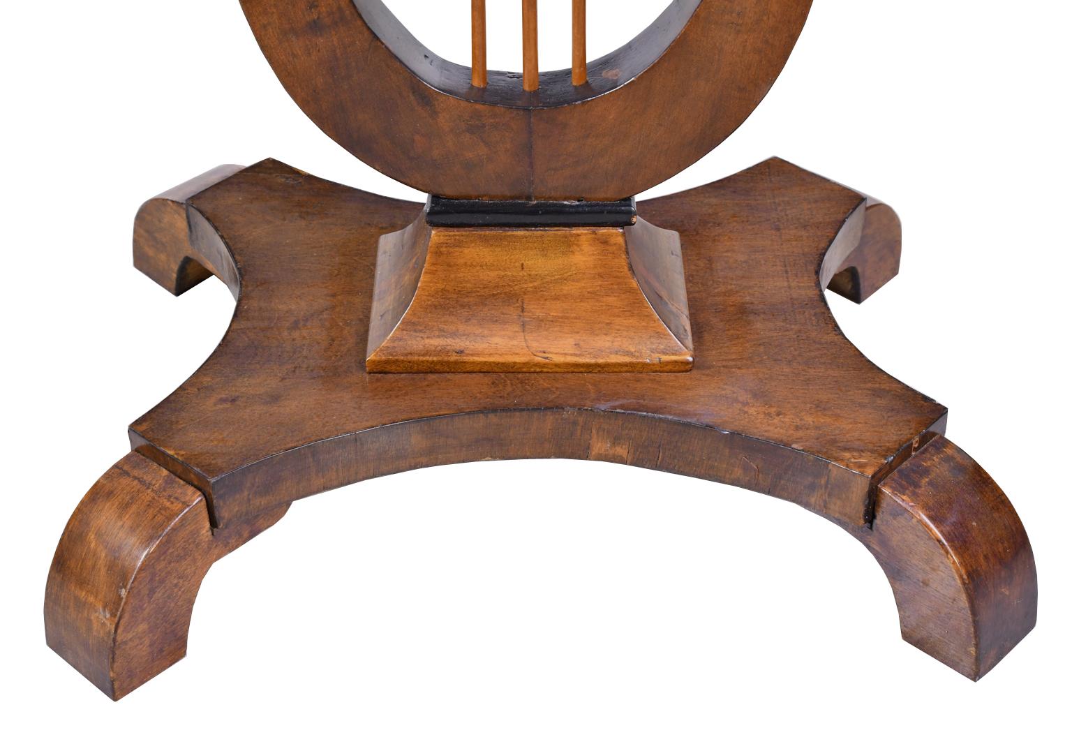 Karl Johan Salon Table in Birchwood with Lyre Pedestal, Sweden, circa 1820 For Sale 3