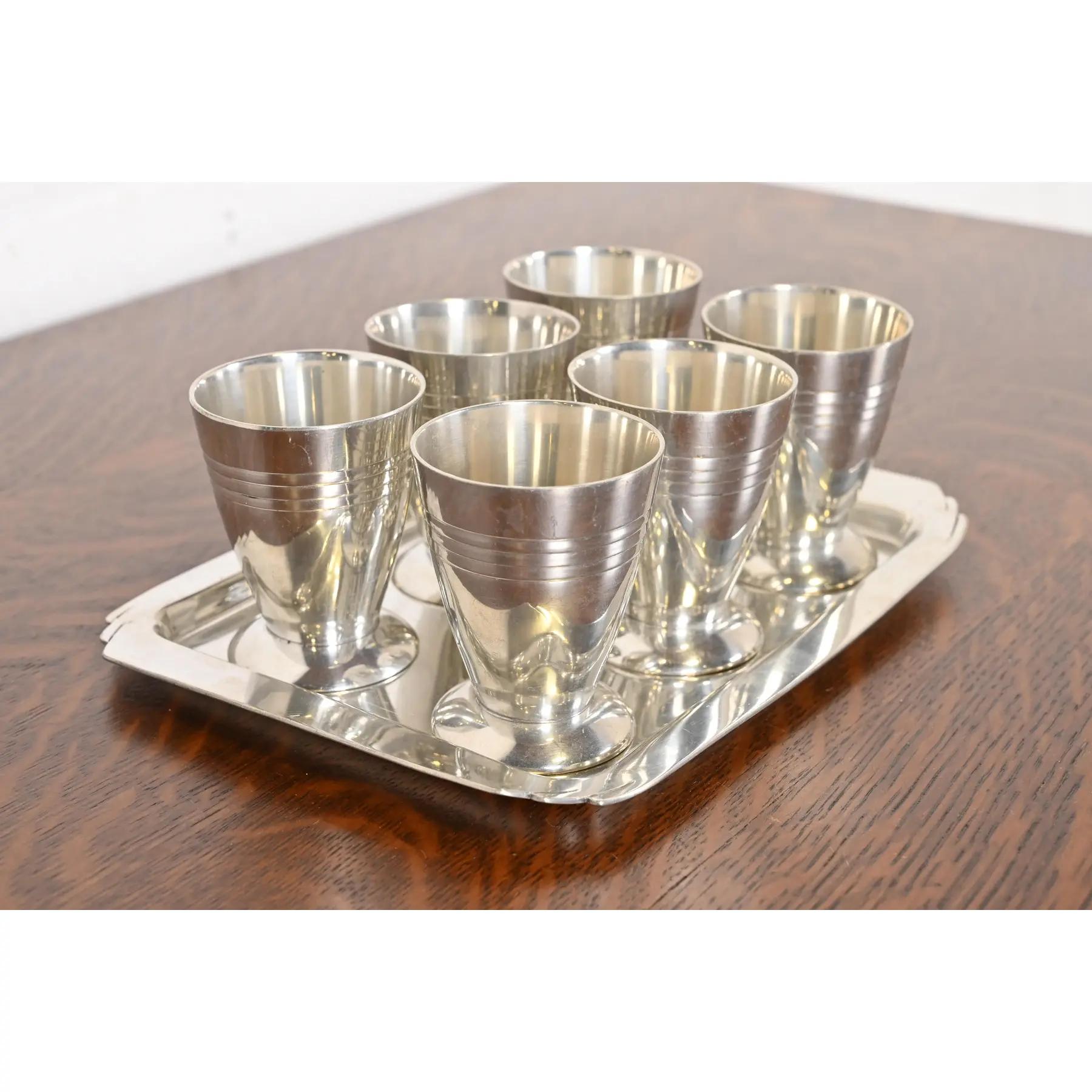 Américain Ensemble de cocktail Art Déco en étain Karl Kipp, vers 1920 en vente