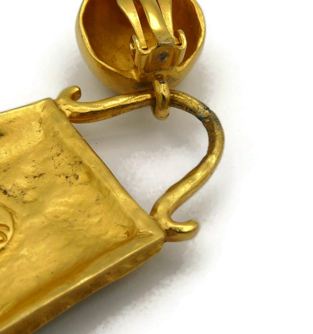 KARL LAGEFERLD Vintage Gold Tone Bag Novelty Dangling Earrings For Sale 7