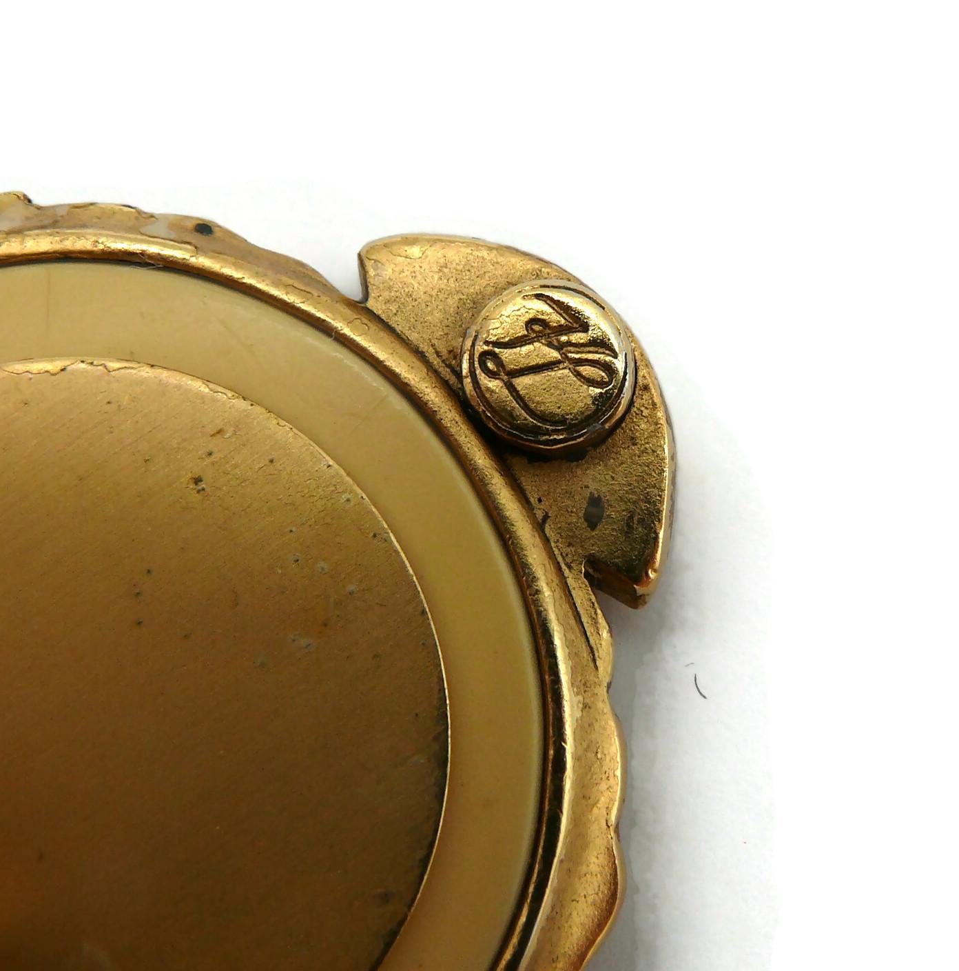 KARL LAGEFERLD Vintage Ikonische Logo-Ohrringe mit Clip im Angebot 6