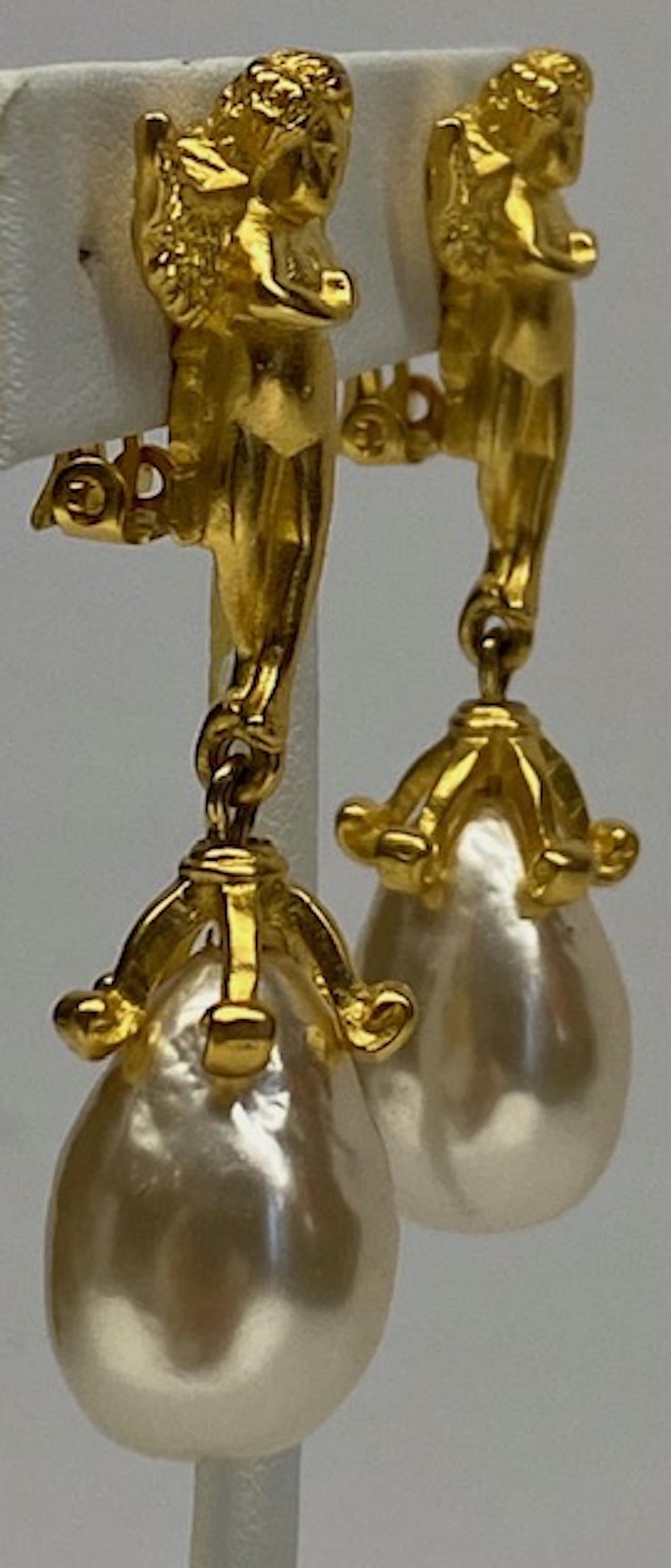 Karl Lagerfeld 1980s Cherub & Pearl Pendant Earrings In Good Condition In New York, NY