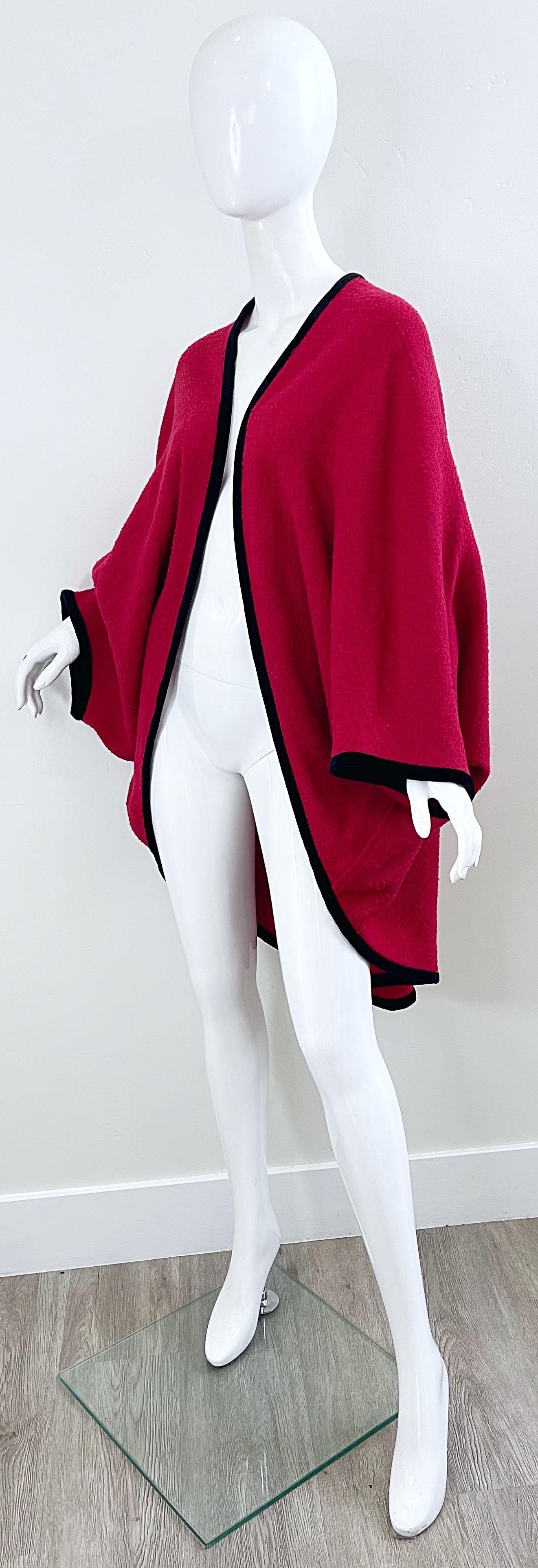 Karl Lagerfeld 1980er Jahre Lippenstift Rot geflochtene Wolle Cocoon Vintage Cape Kimono Jacke im Angebot 1
