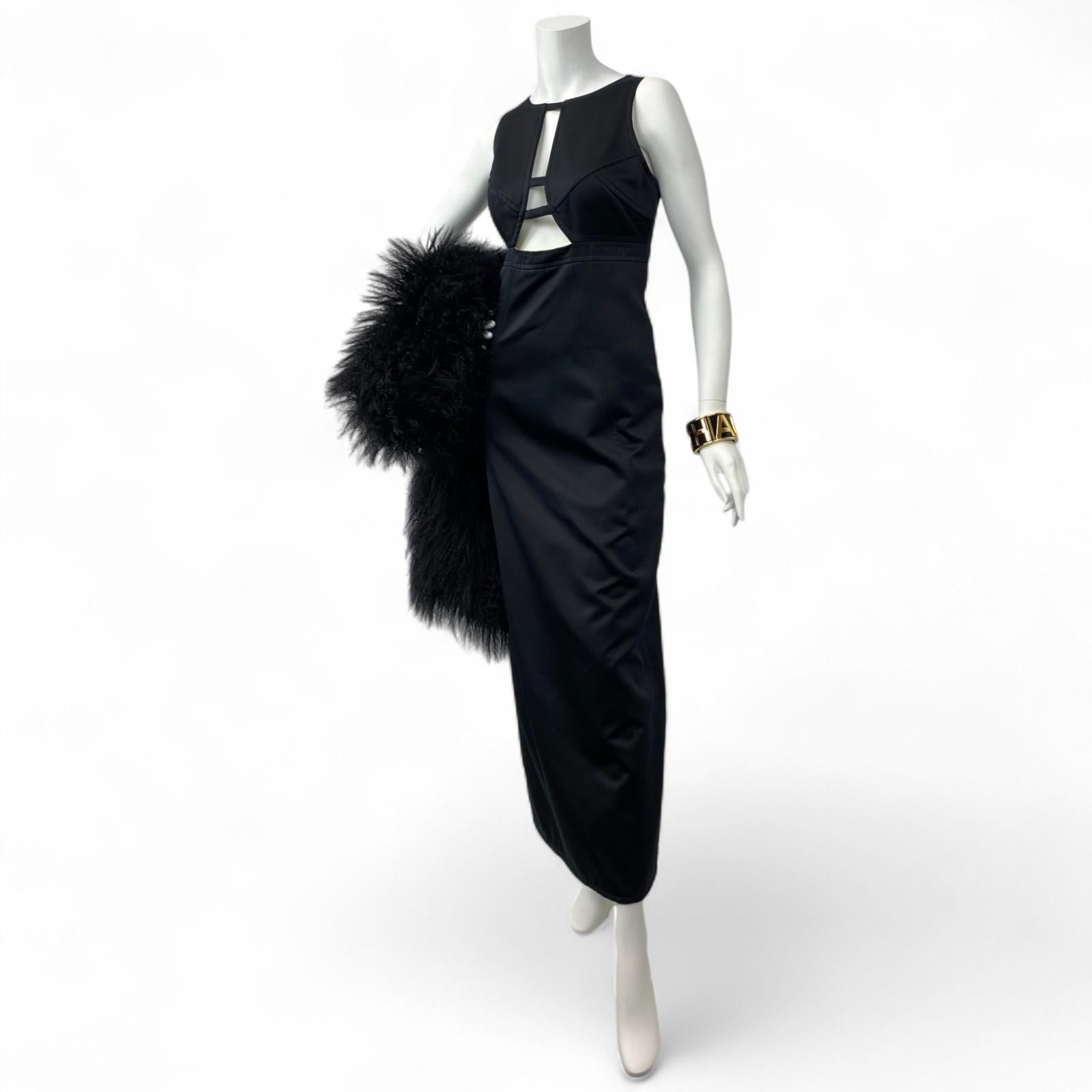 Karl Lagerfeld Vestido Negro Recortado Sz: 42 en Bueno estado para la venta en West Hartford, CT