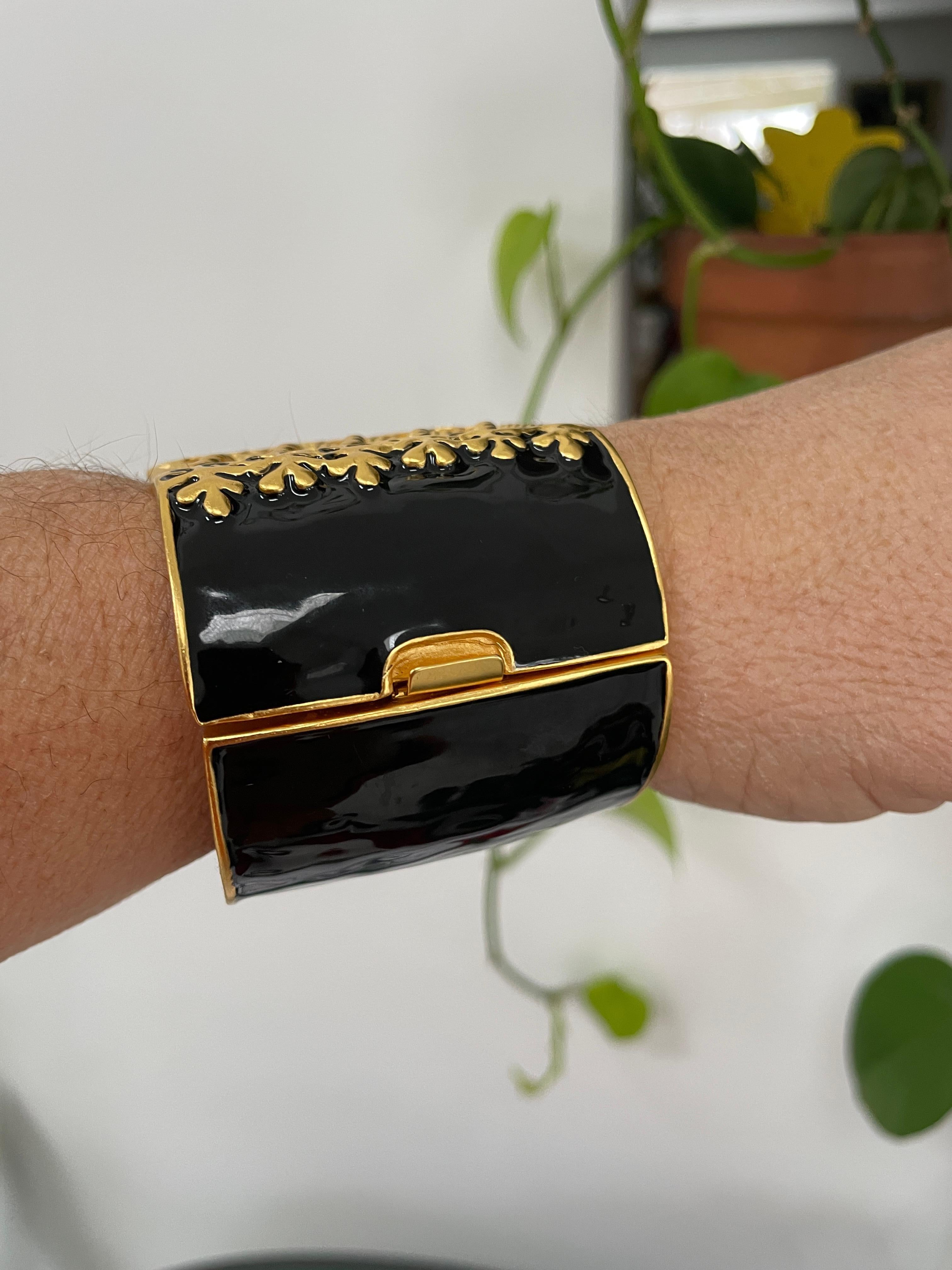 Karl Lagerfeld Black Enamel Gold Corset Bracelet  1990's  For Sale 6