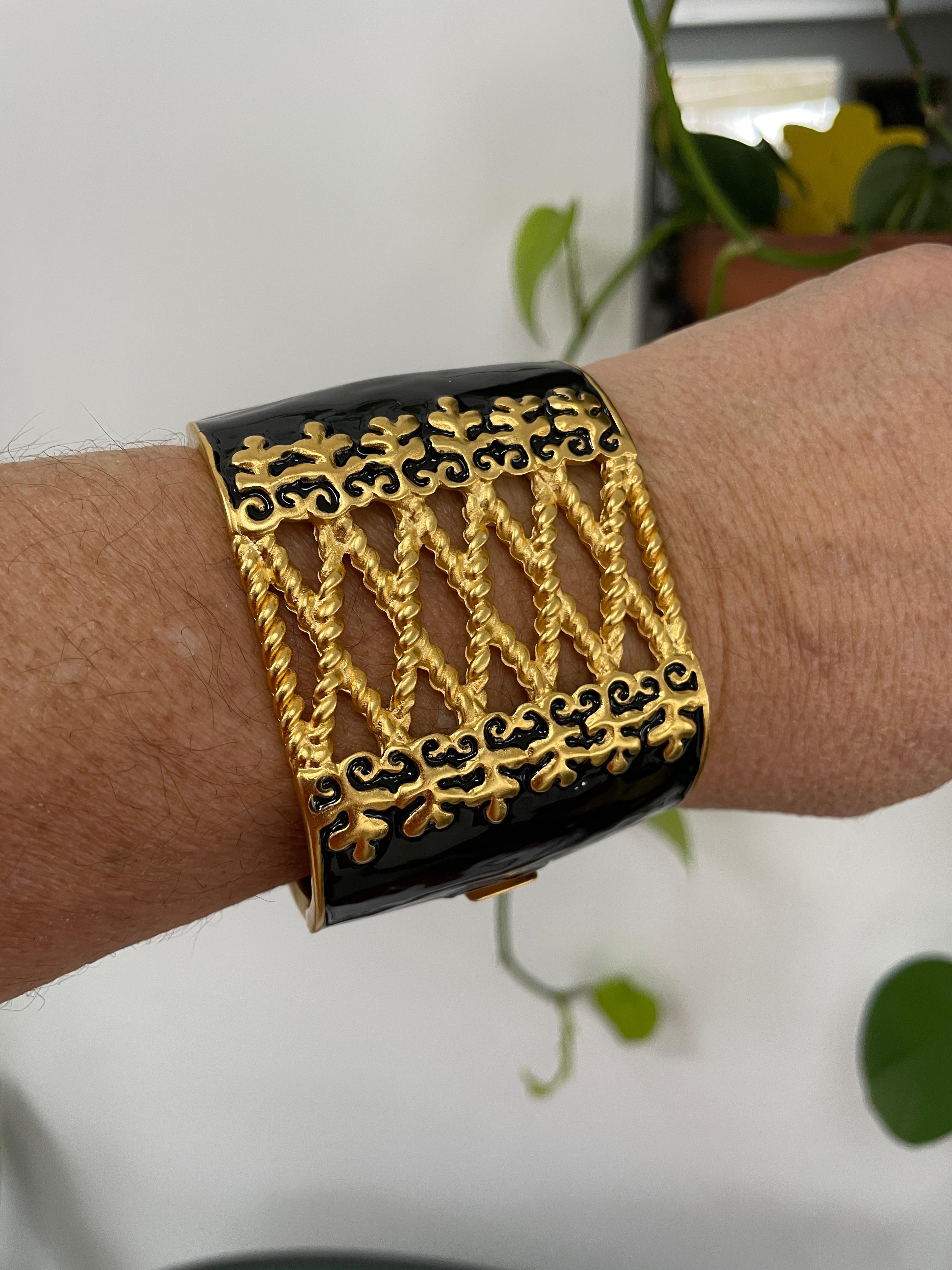 Karl Lagerfeld Black Enamel Gold Corset Bracelet  1990's  For Sale 5