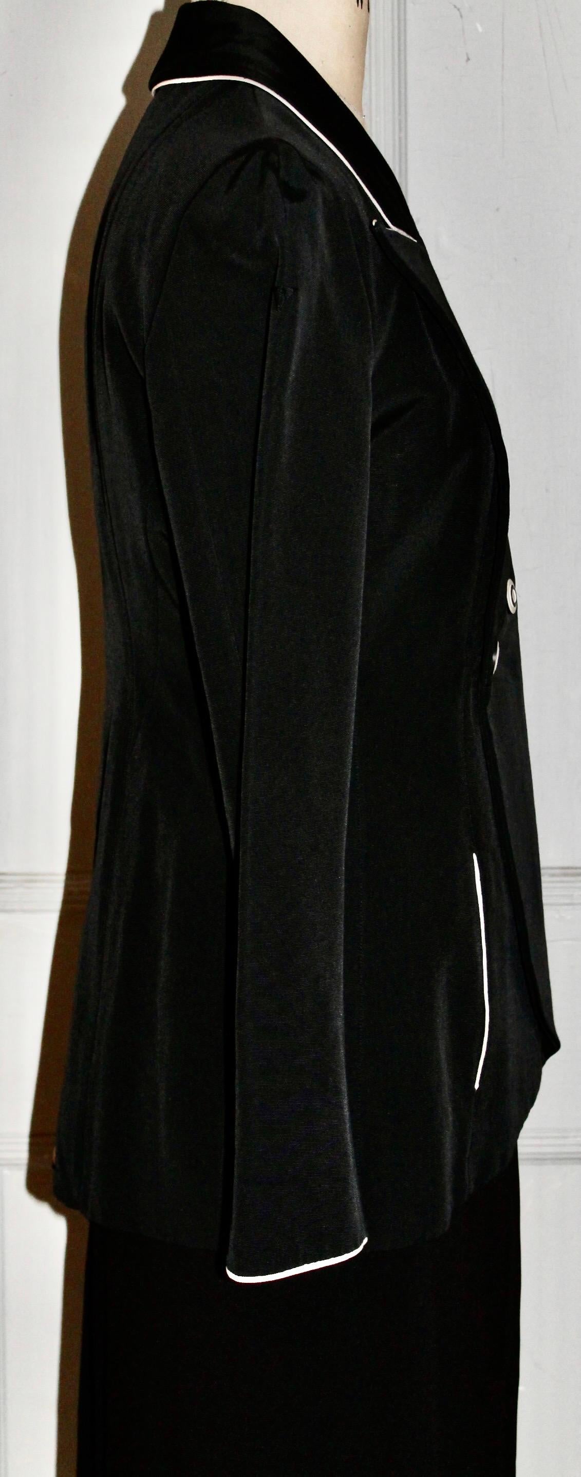 Karl Lagerfeld Schwarze Jacke mit weißem Besatz im Angebot 2