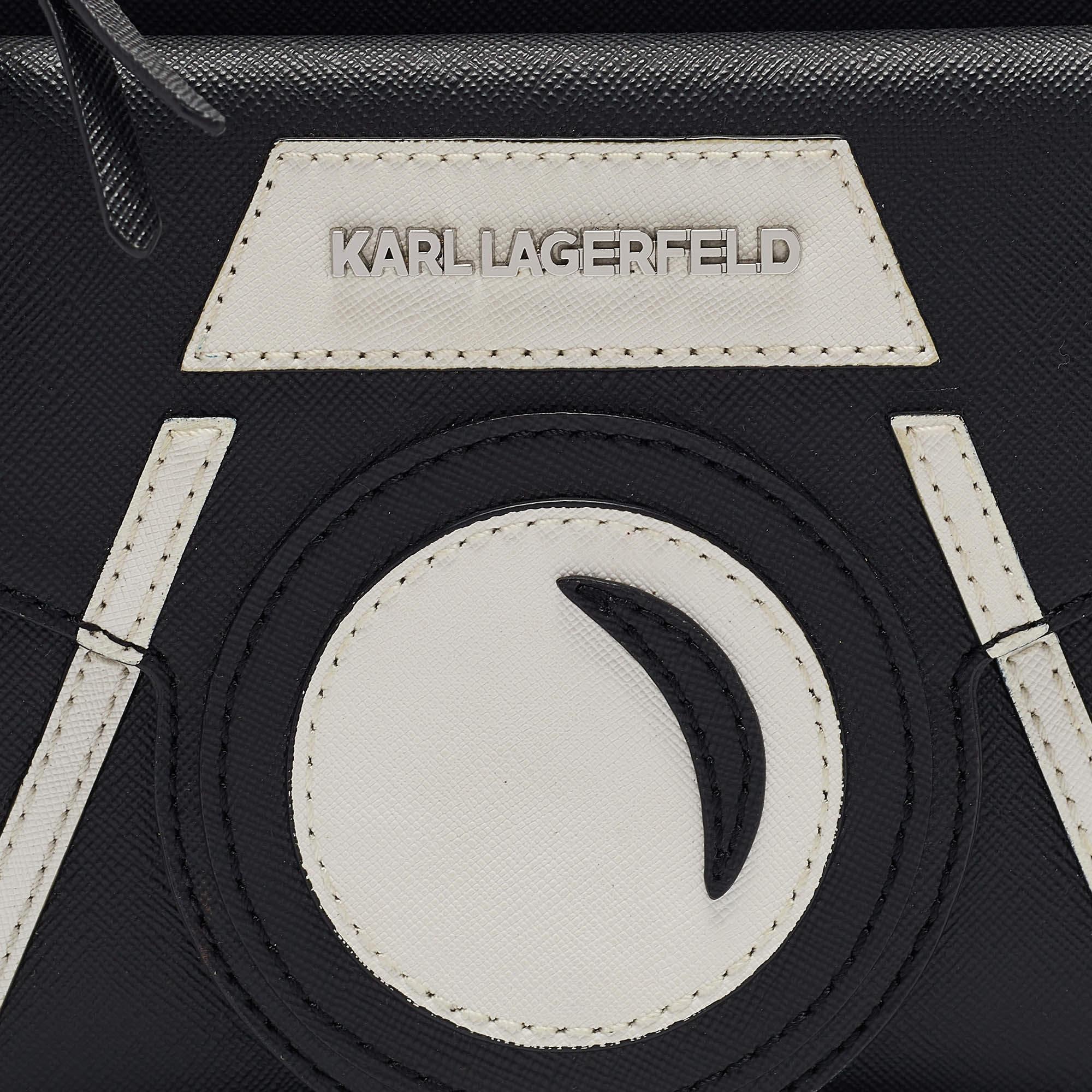 Karl Lagerfeld - Sac à bandoulière en simili-cuir noir/blanc avec appareil photo Pour femmes en vente