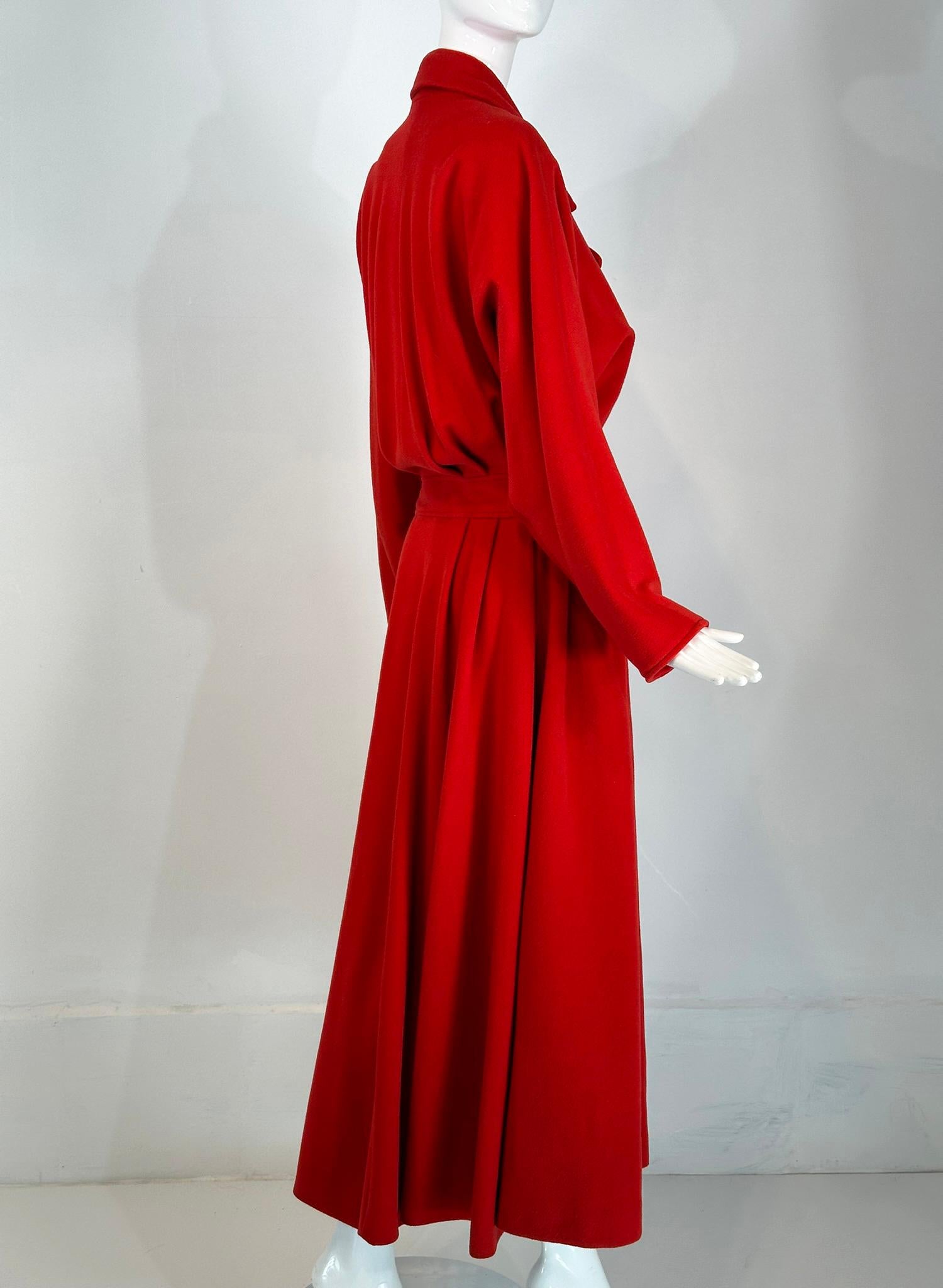 Women's Karl Lagerfeld Dramatic Red Wool Dolman Sleeve Semi Full Skirt Coat 10 1980s For Sale