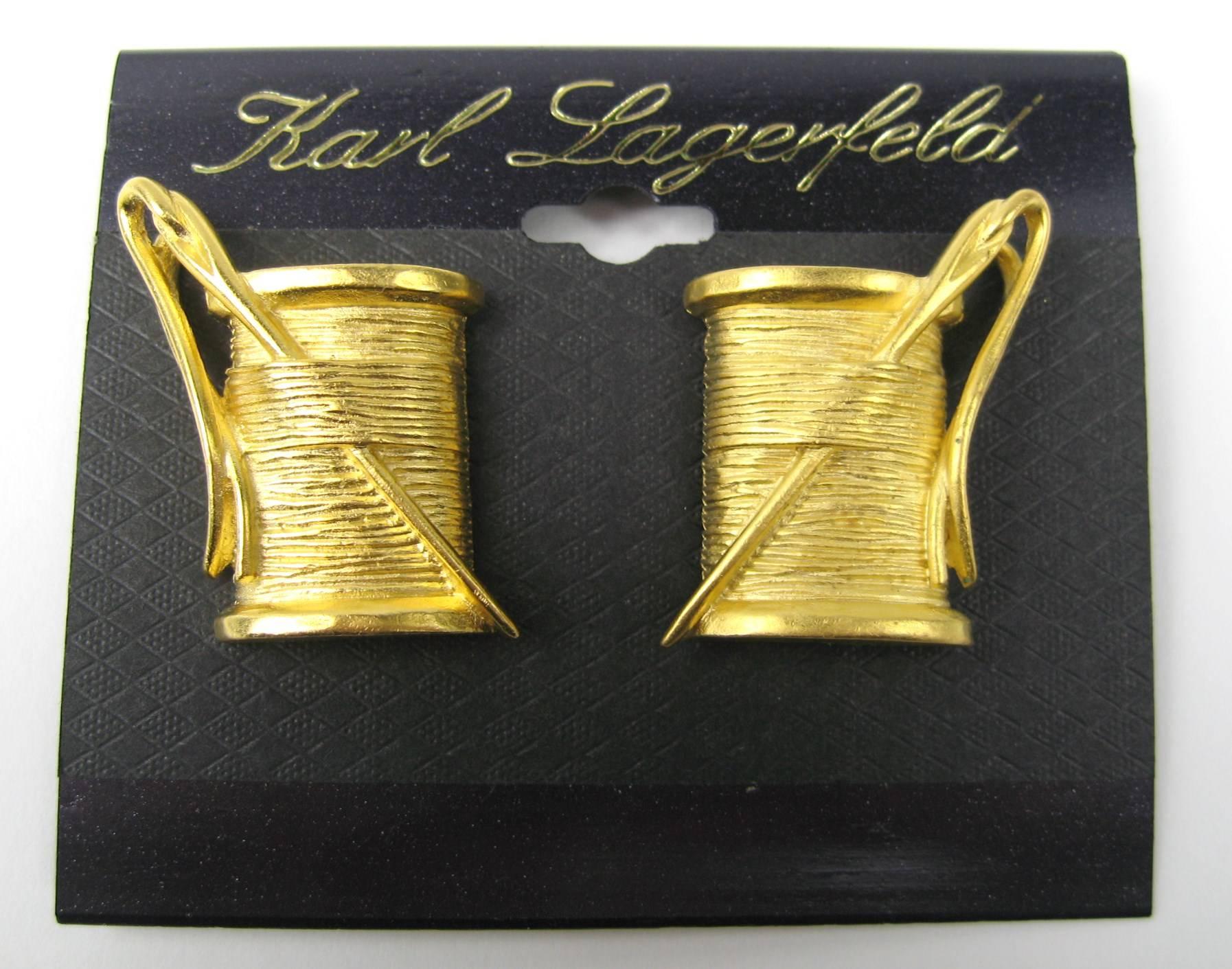  Karl Lagerfeld Ohrringe „Needle & Thread“ Neu, nie getragen 1990er Jahre im Zustand „Neu“ im Angebot in Wallkill, NY