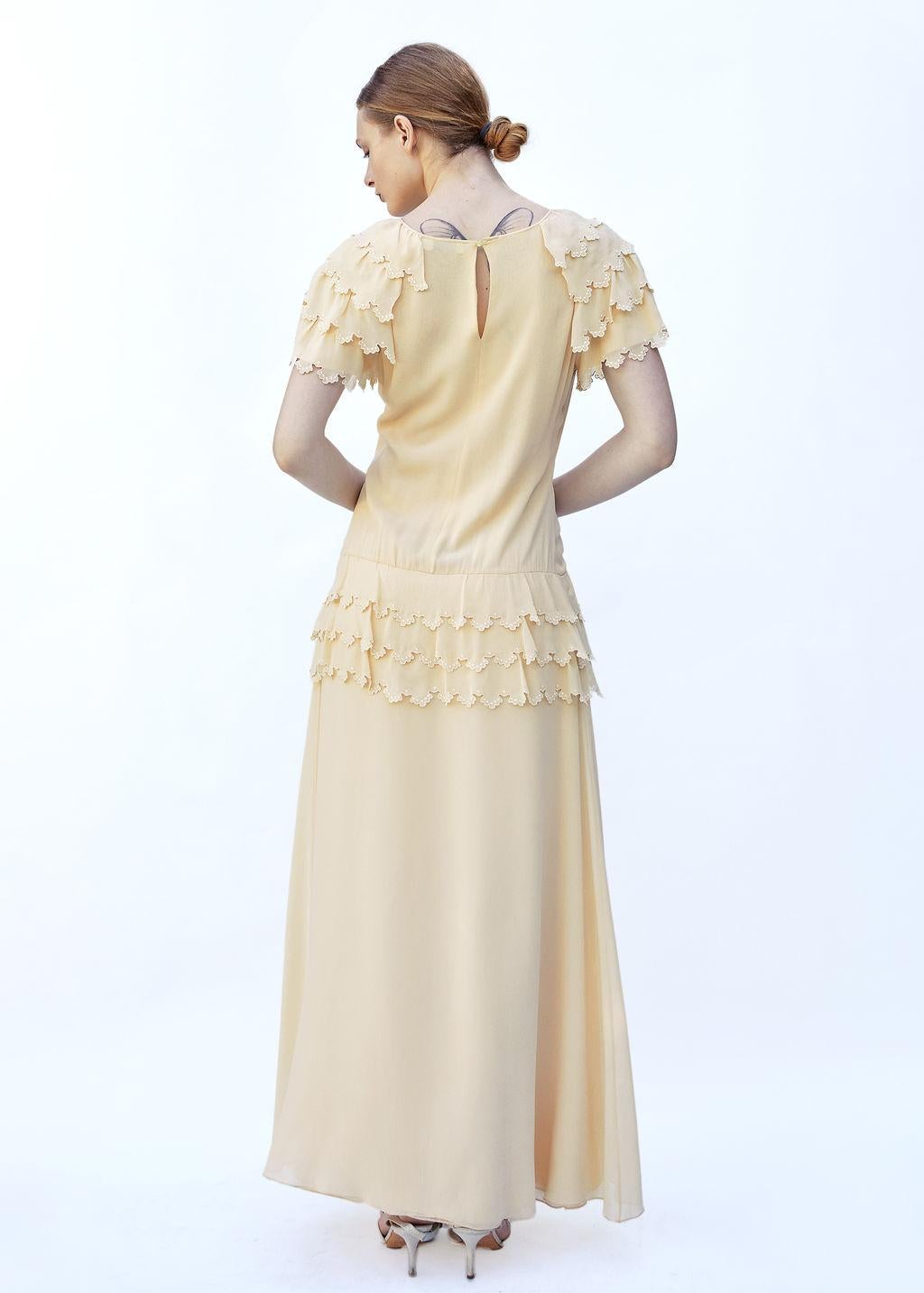 Karl Lagerfeld for Chloe 1981 Custard Silk Ruffled Dress In Excellent Condition In Los Angeles, CA