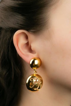 Karl Lagerfeld Golden Metal Clip Earrings