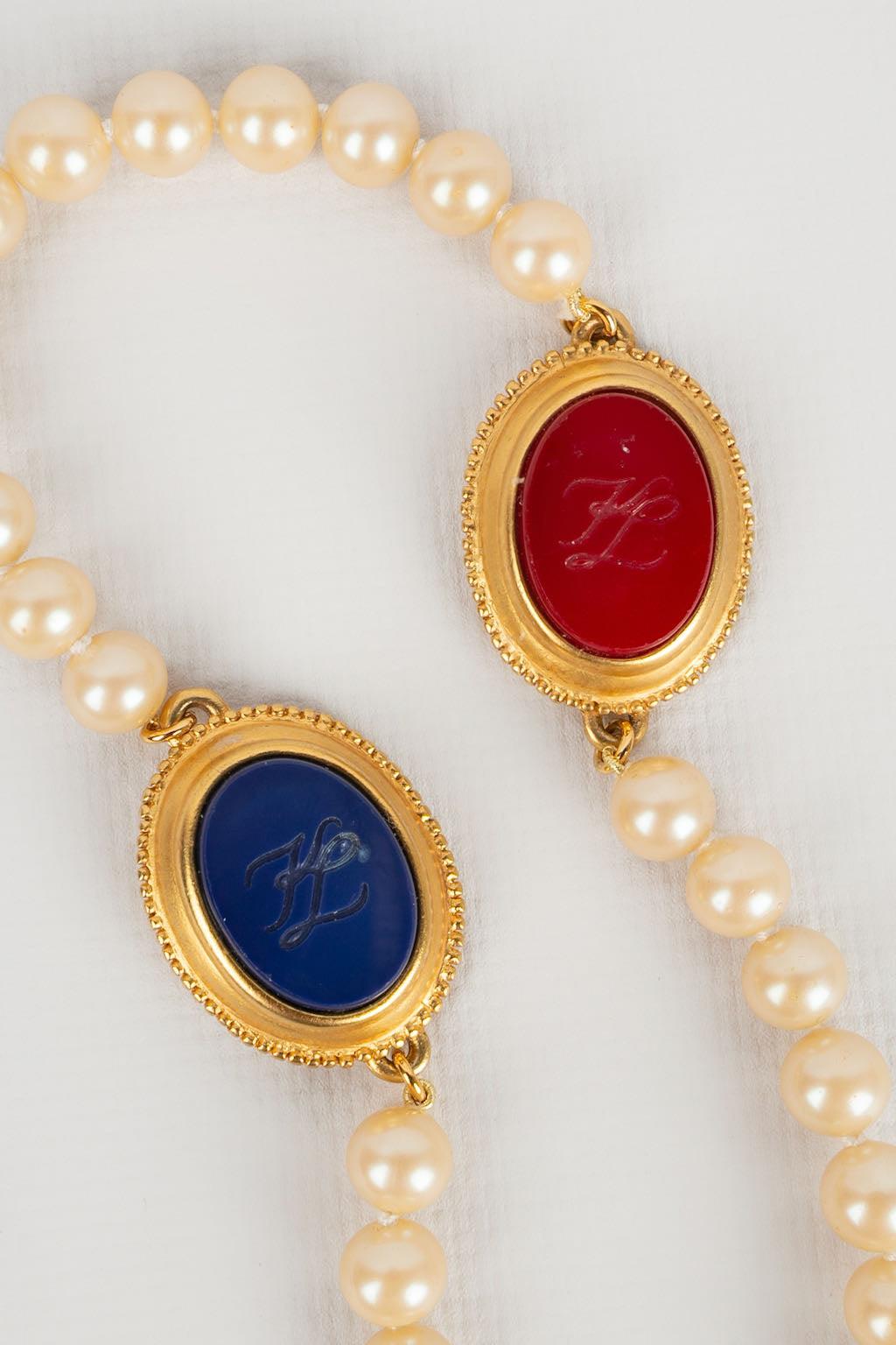 Karl Lagerfeld Halskette mit mehrfarbigen Perlen und Cabochons im Angebot 1
