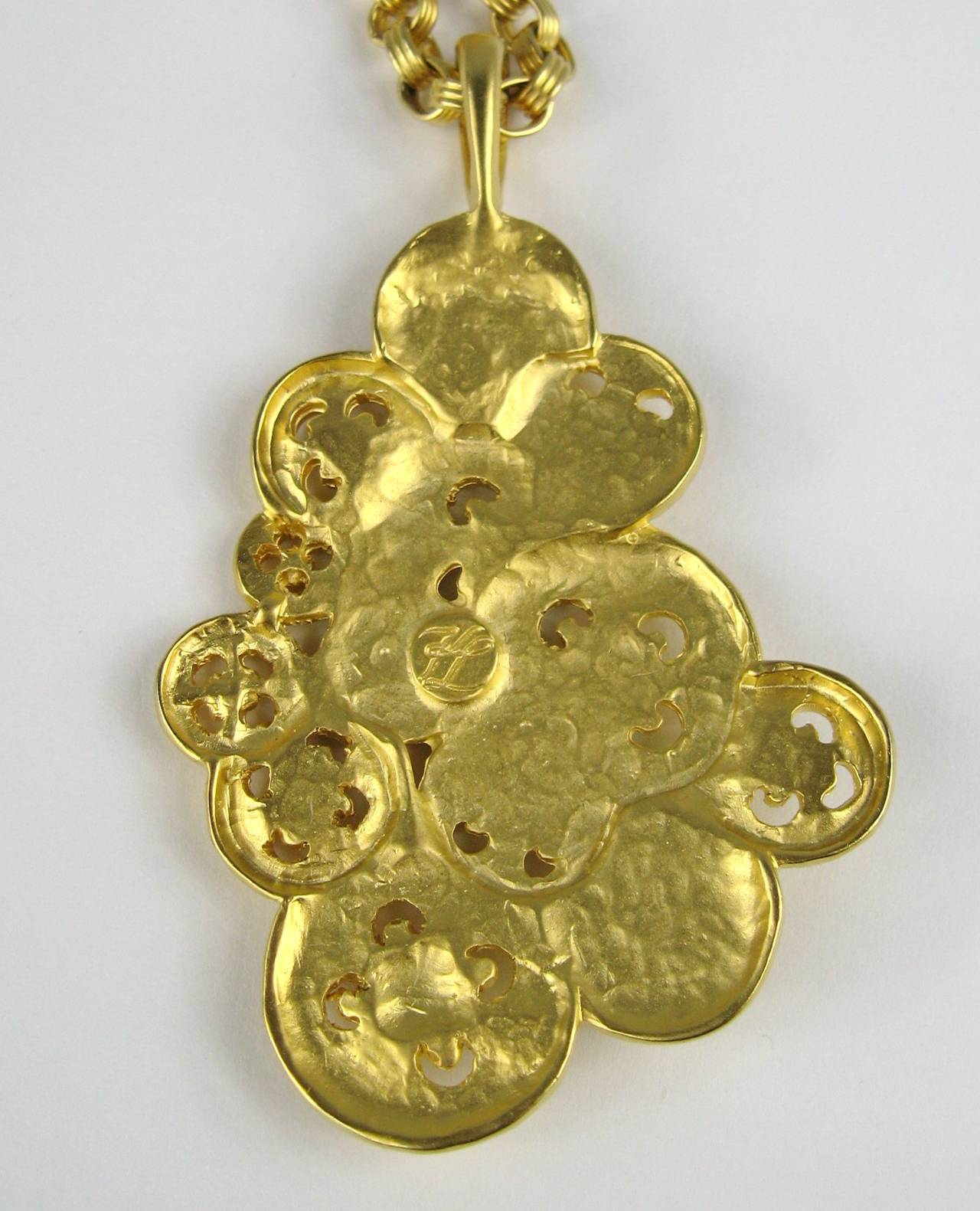 Karl Lagerfeld Necklace Button Charm Gold Gilt , Never Worn 1980s For Sale 2