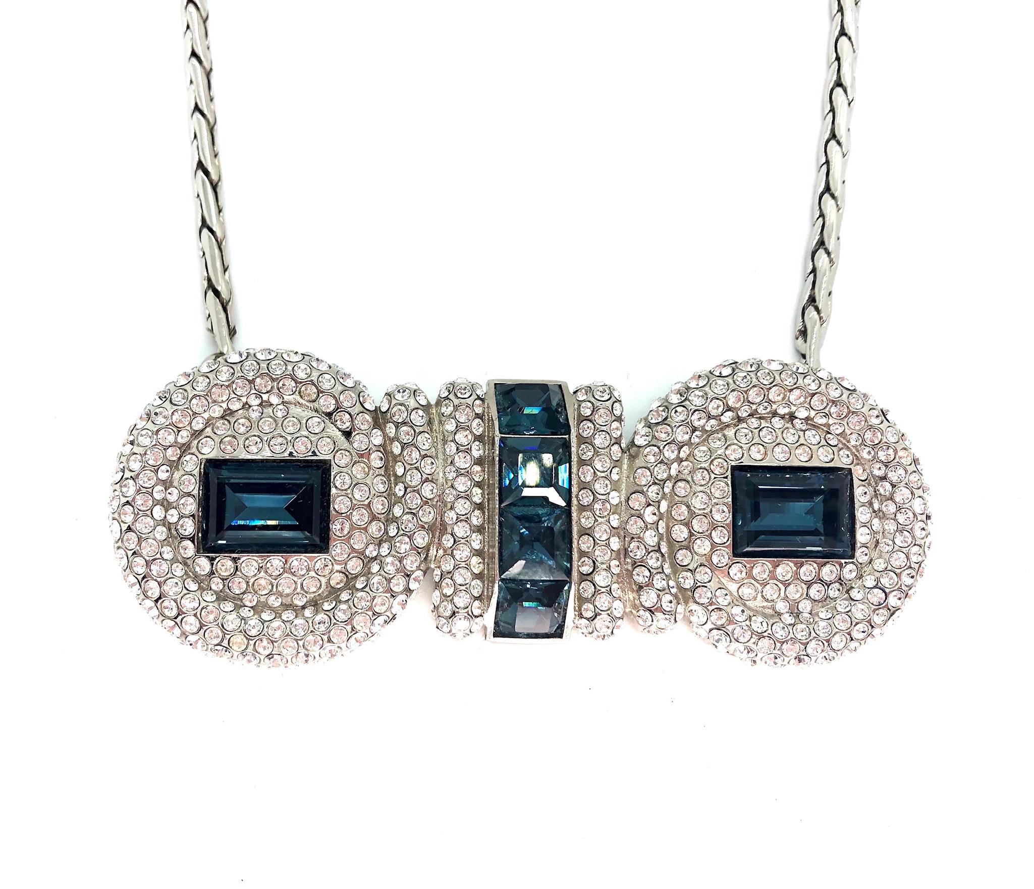 Karl Lagerfeld Swarovski Atelier Vintage Statement Necklace 

Silver plated with crystals and blue stones. Short Necklace designed to sit on collar bone. 

Comes with original dustbag and box.

\ Length of chain - 44 cm / 17.32 inches - 130 g,