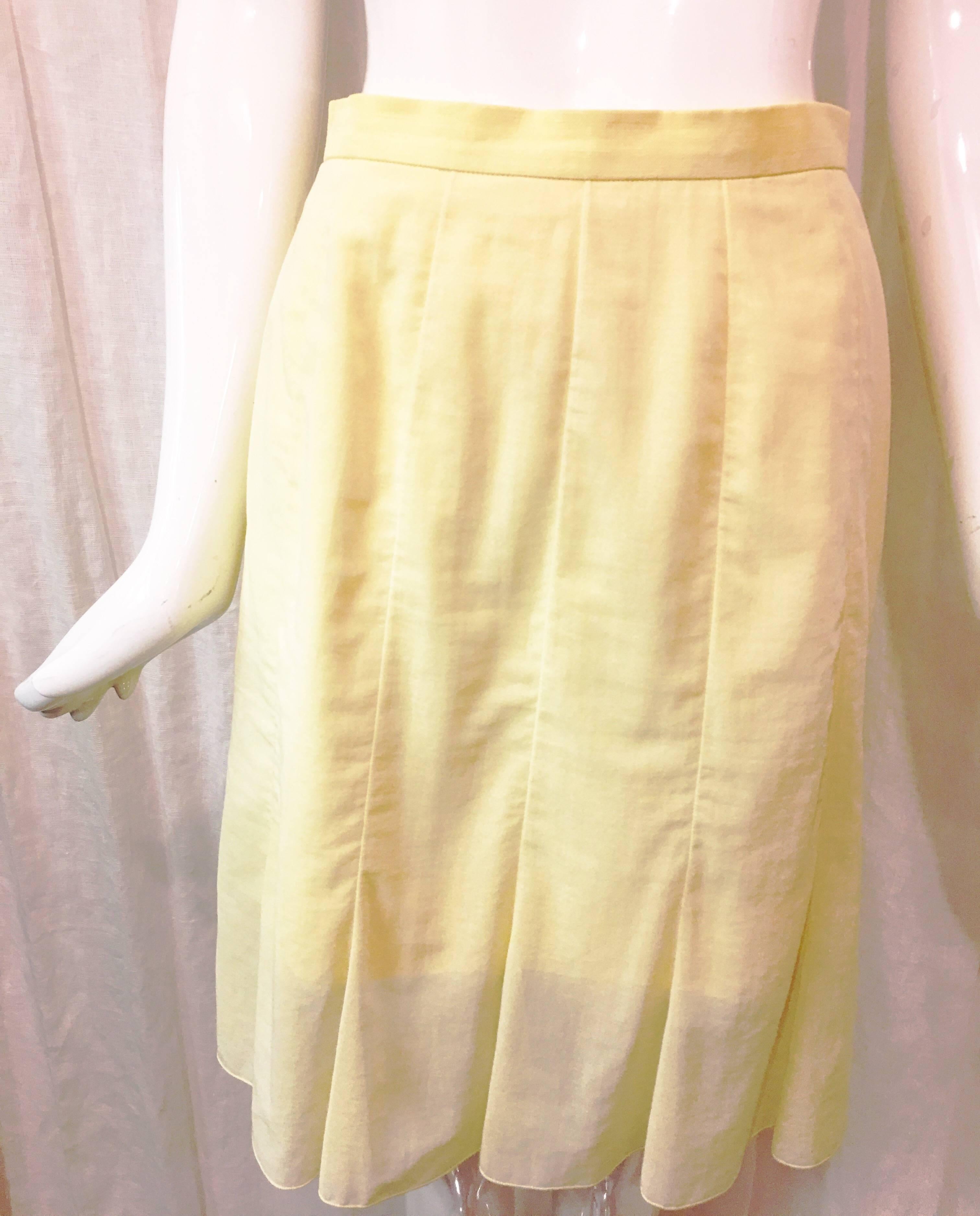 Karl Lagerfeld Pale Yellow Linen Short Sleeve Skirt Suit  For Sale 2