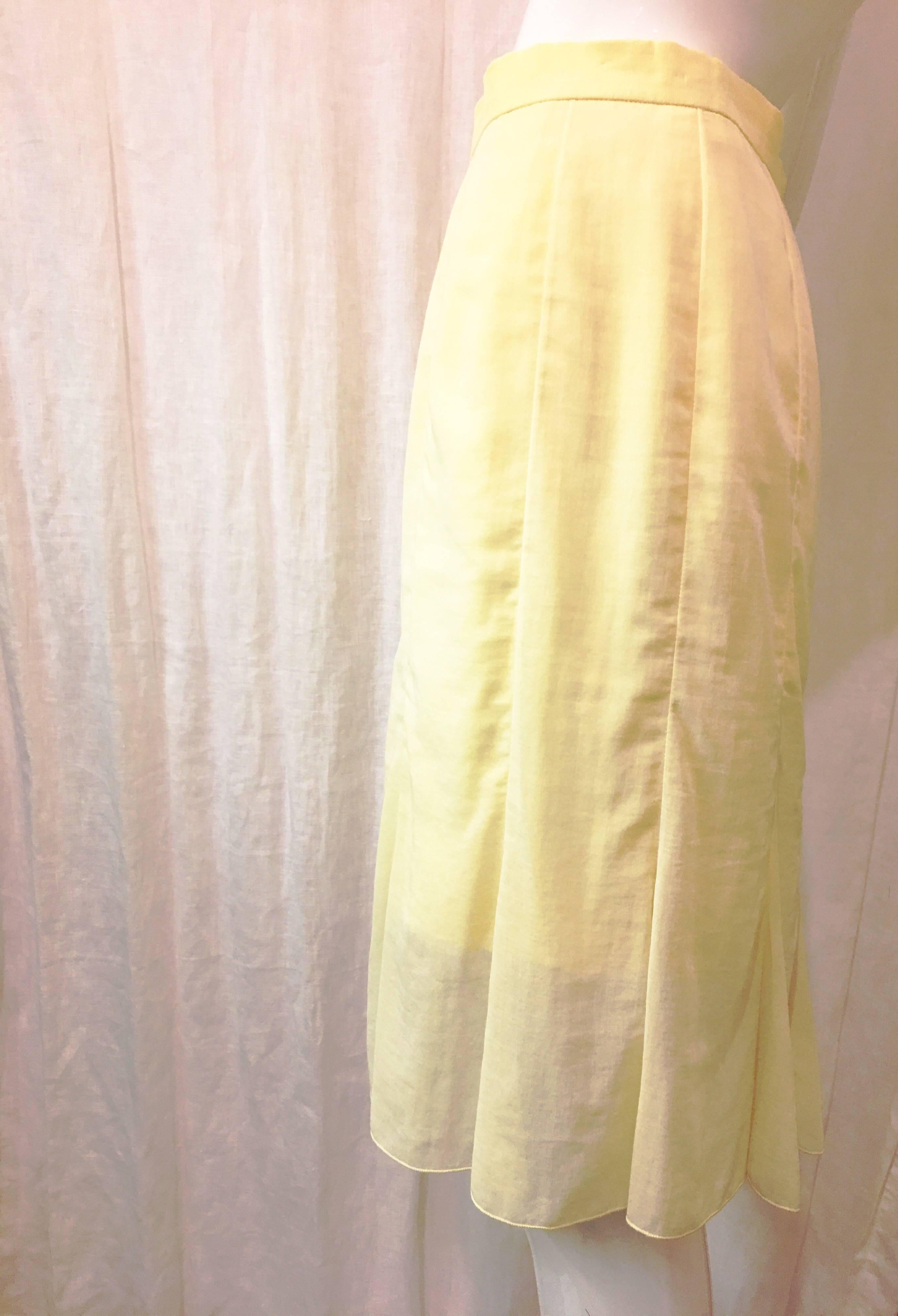 Karl Lagerfeld Pale Yellow Linen Short Sleeve Skirt Suit  For Sale 3