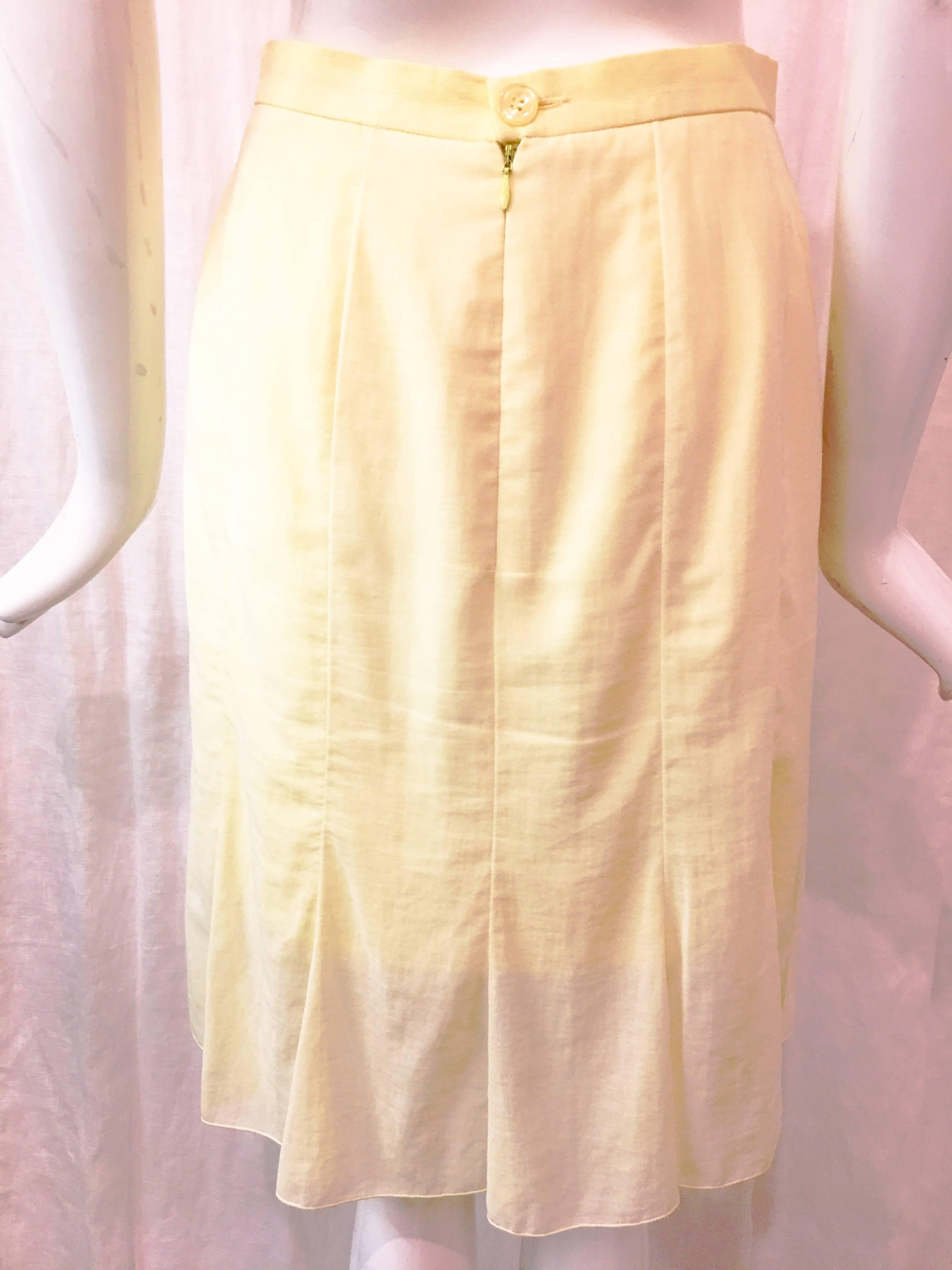 Karl Lagerfeld Pale Yellow Linen Short Sleeve Skirt Suit  For Sale 4