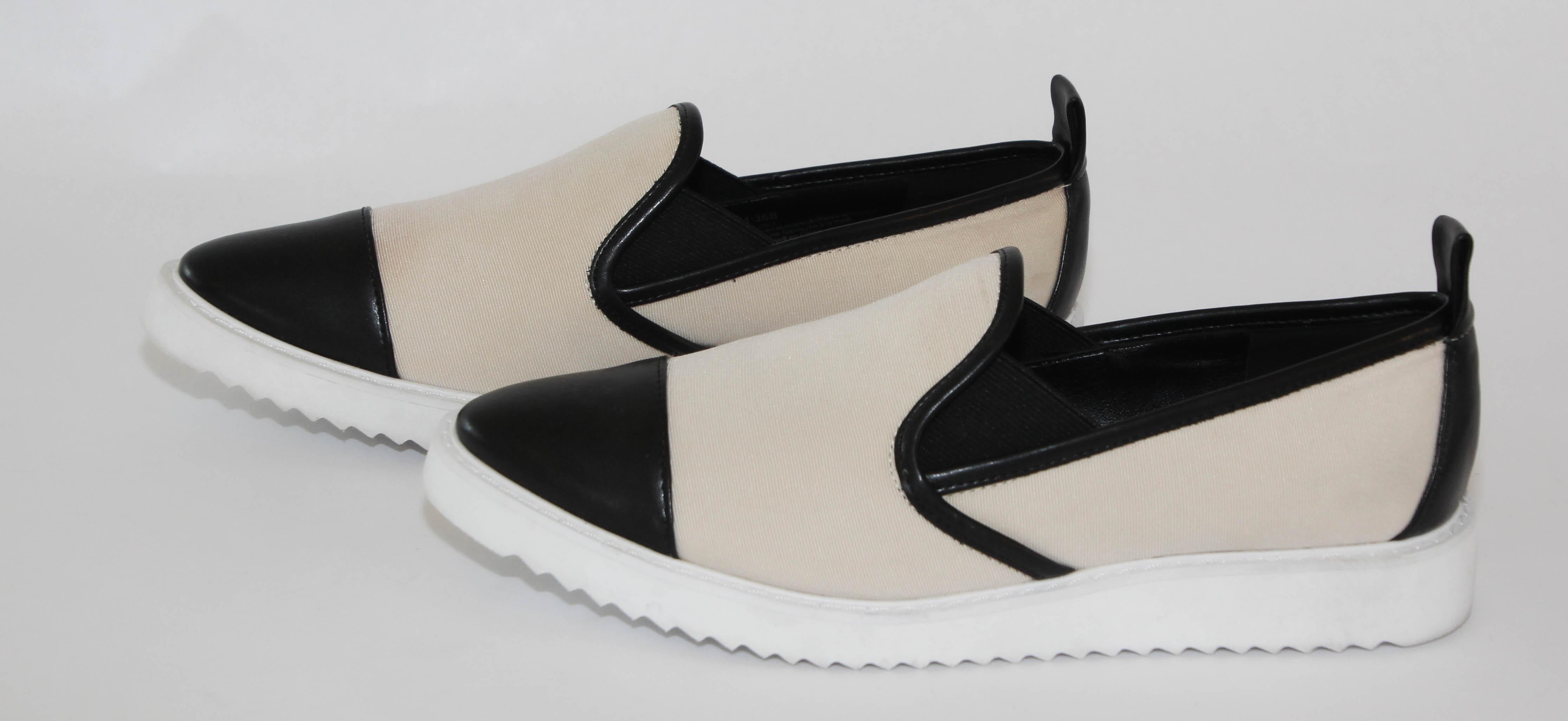 Women's or Men's Karl Lagerfeld Paris Slip On Shoes Women Sz 6 For Sale