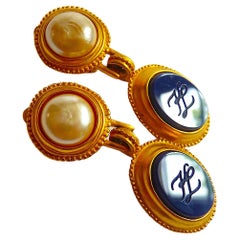 Pendientes Karl Lagerfeld con logo de perla y ónix Años 90