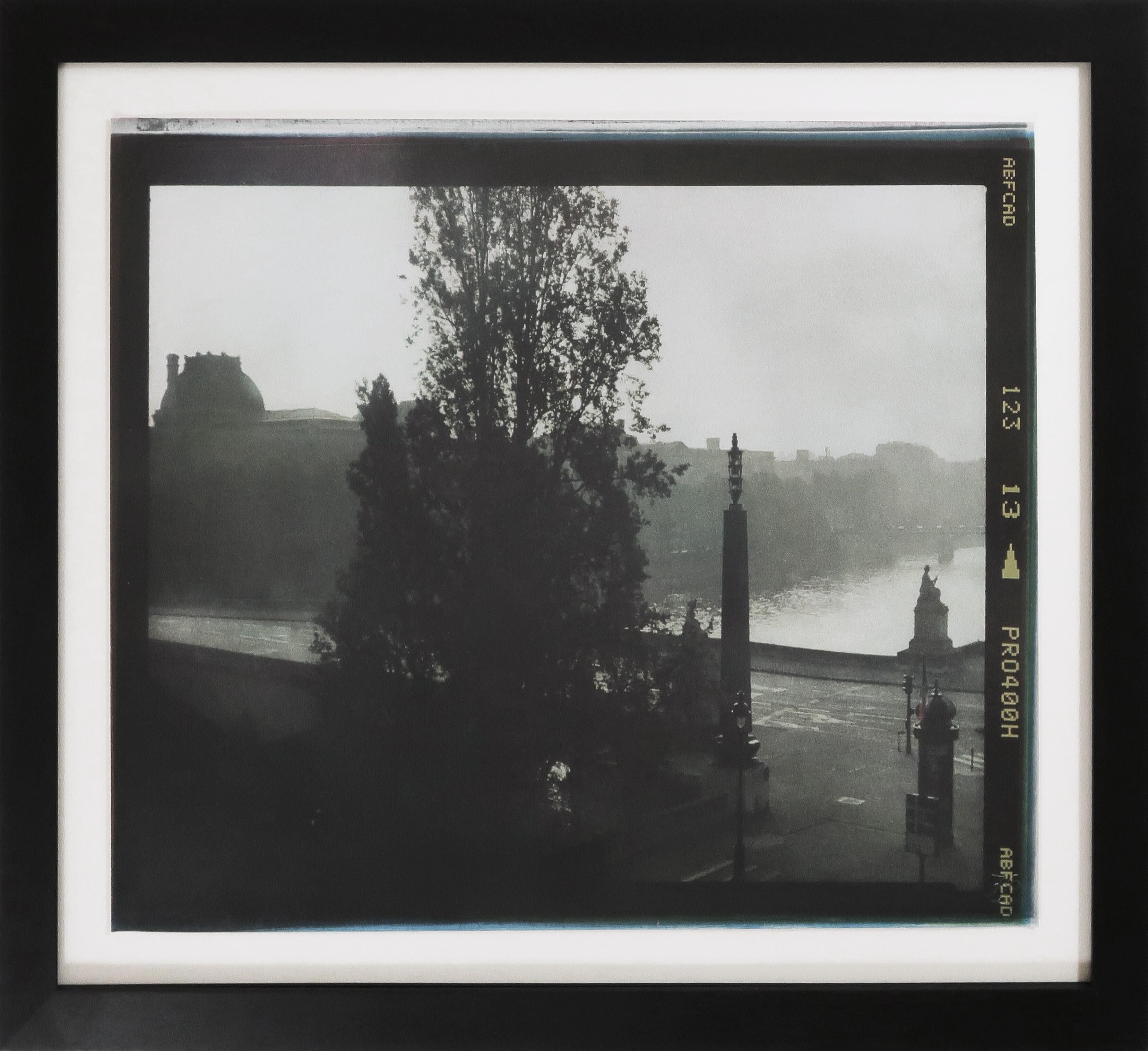 Paris Quai Voltaire, Sonntag 22. Juni, 7 Uhr morgens – Photograph von Karl Lagerfeld