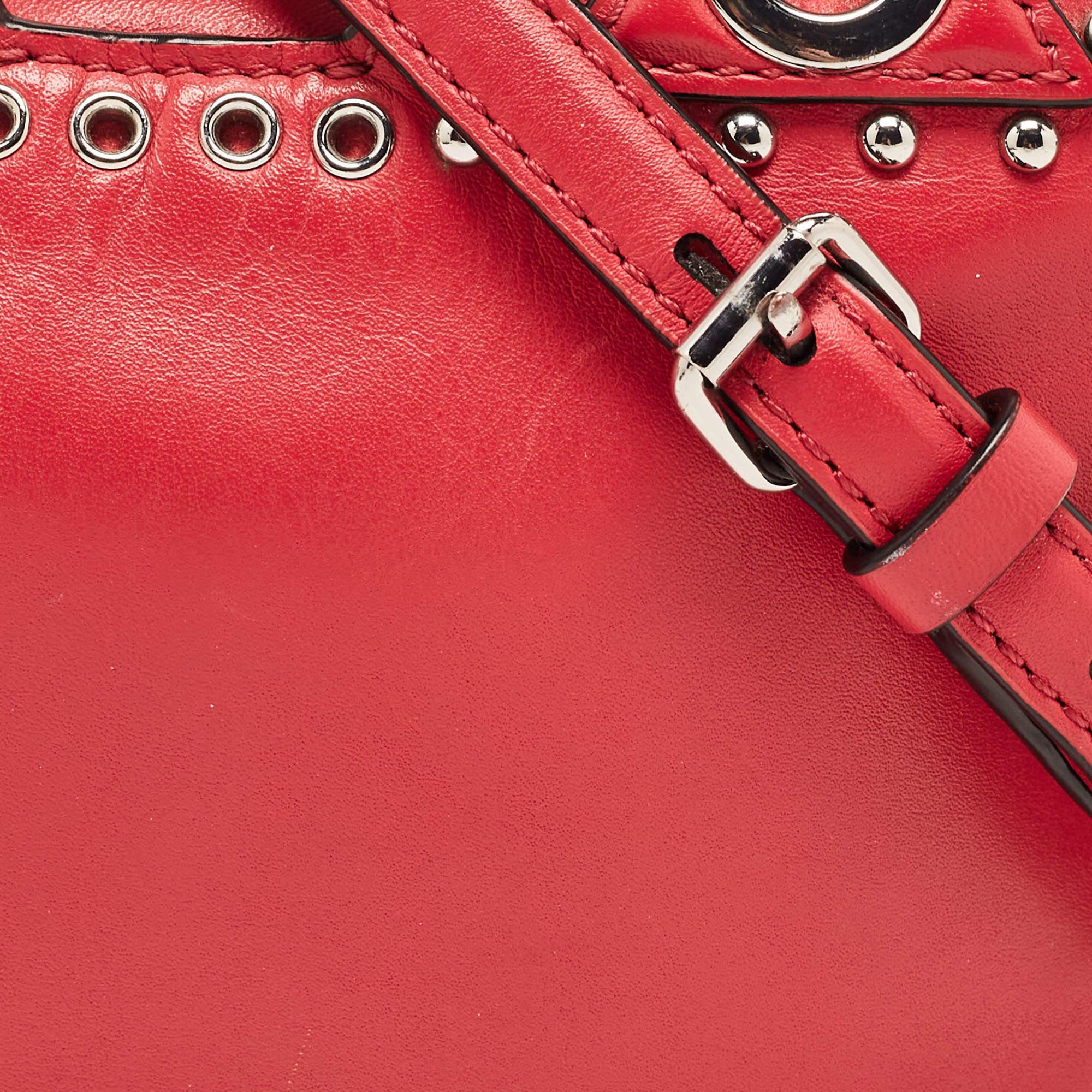 Karl Lagerfeld - Sac à caméra en cuir rose avec oreilles de chat Pour femmes en vente